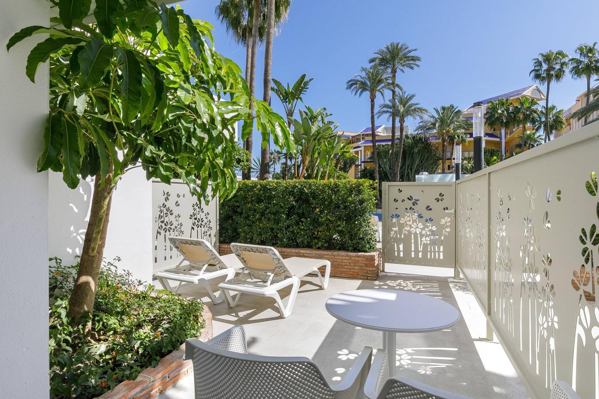 Superior Room Pool Access