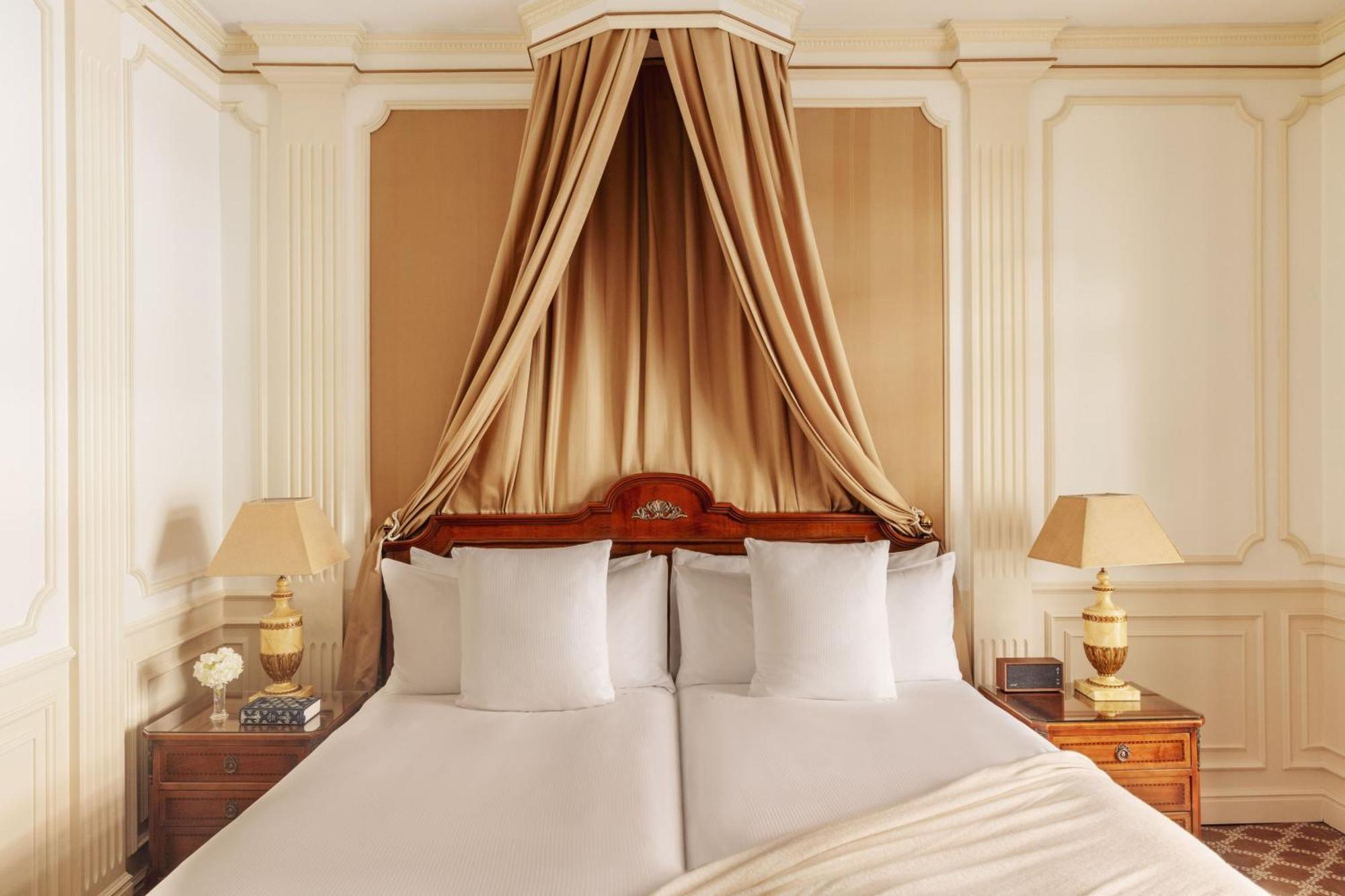 Premier Room