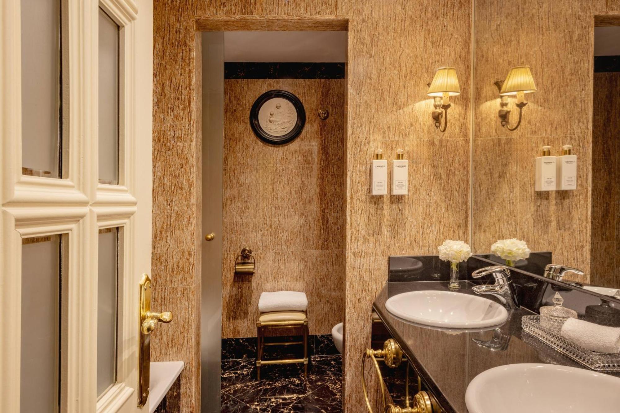 Supreme Room