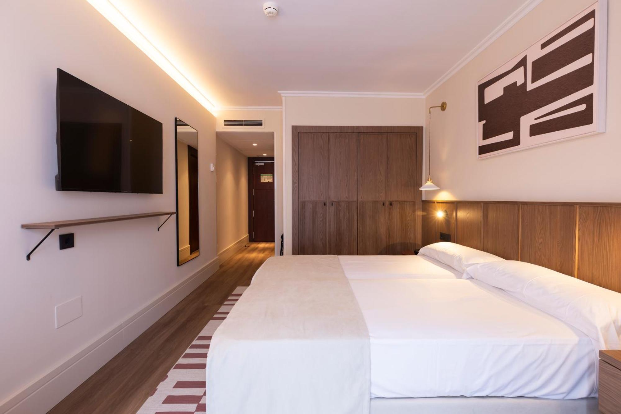 Twin Room Plus