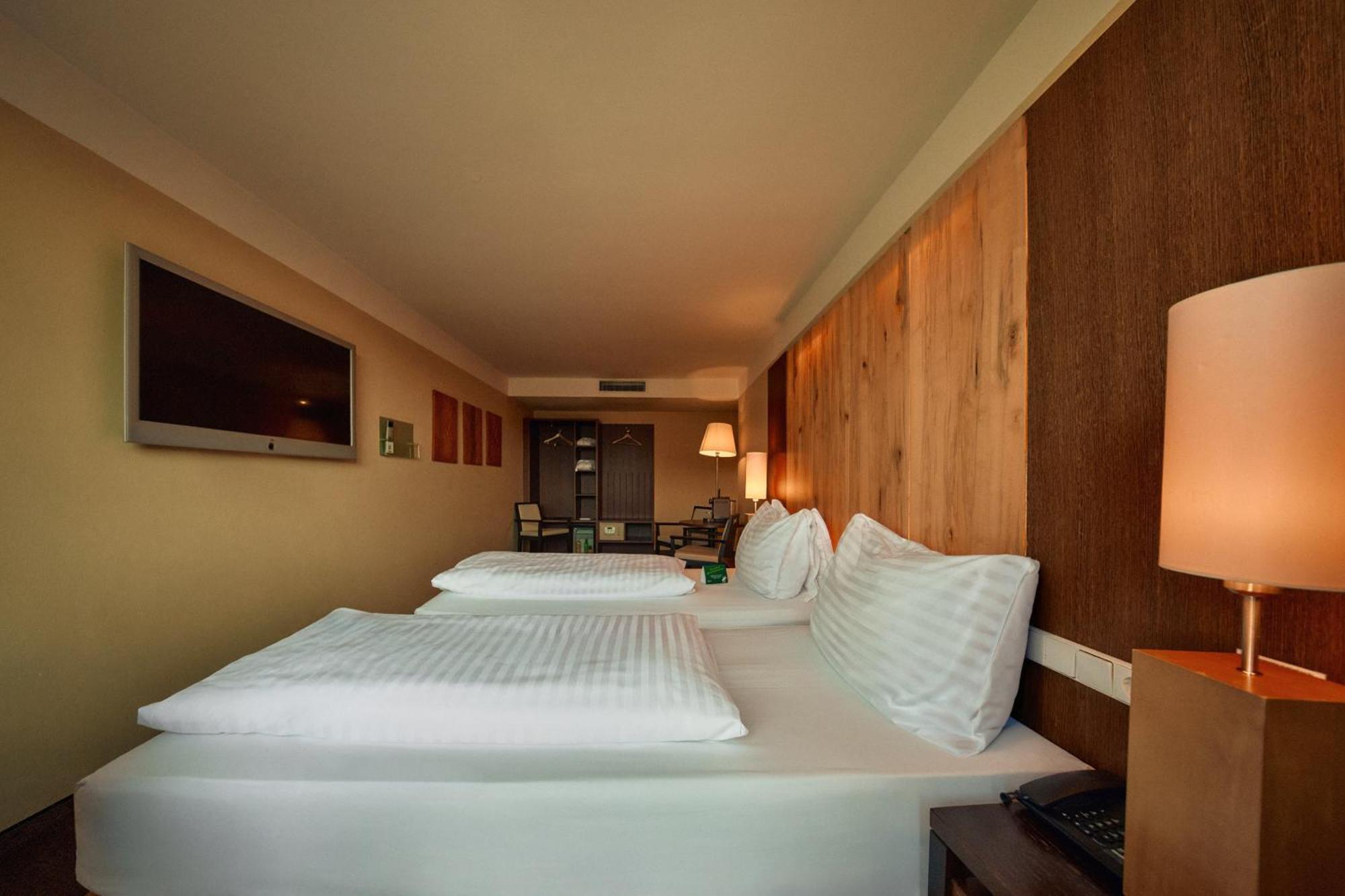 Standard Room Two Single Beds