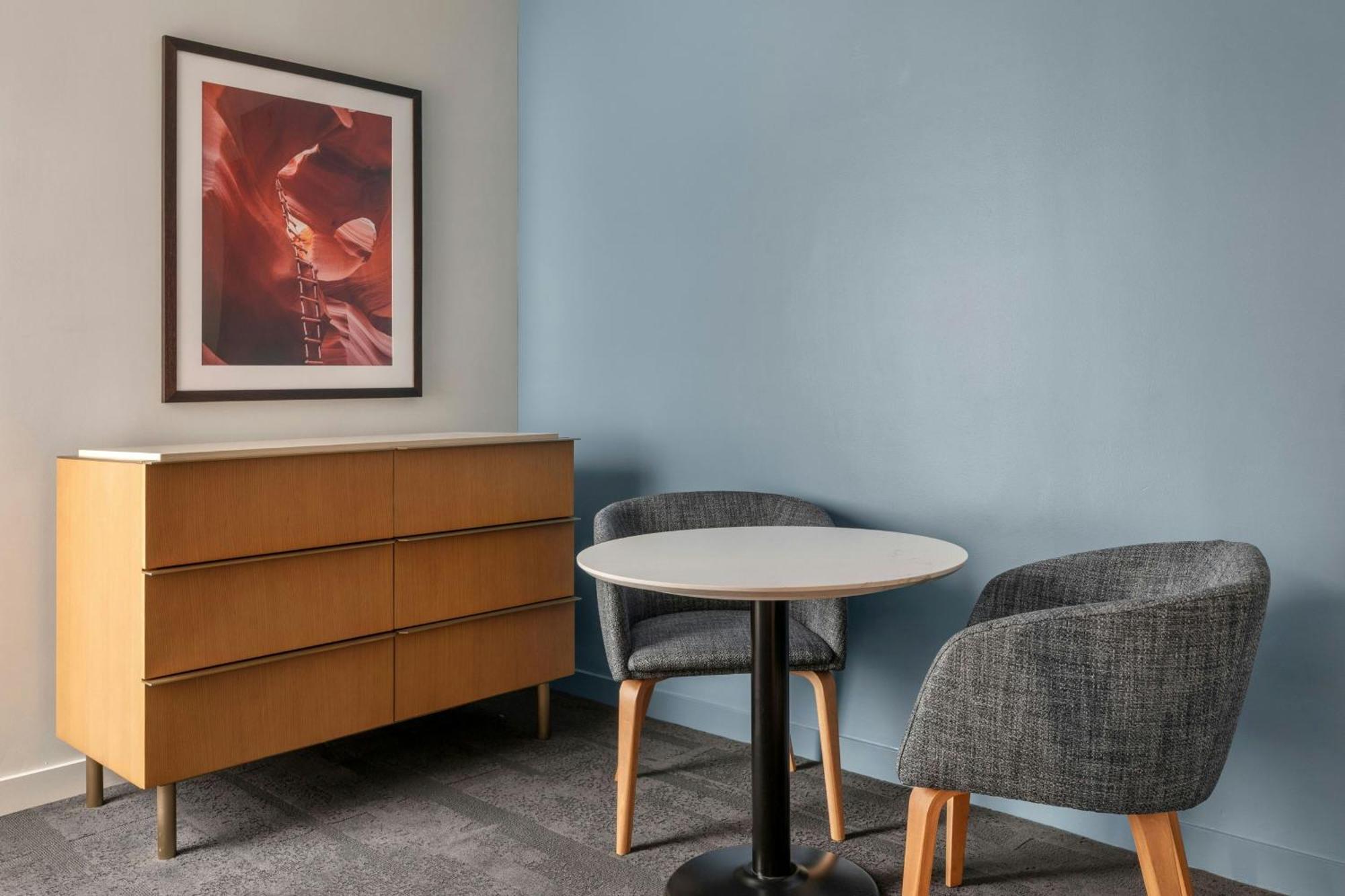 One-Bedroom King Suite