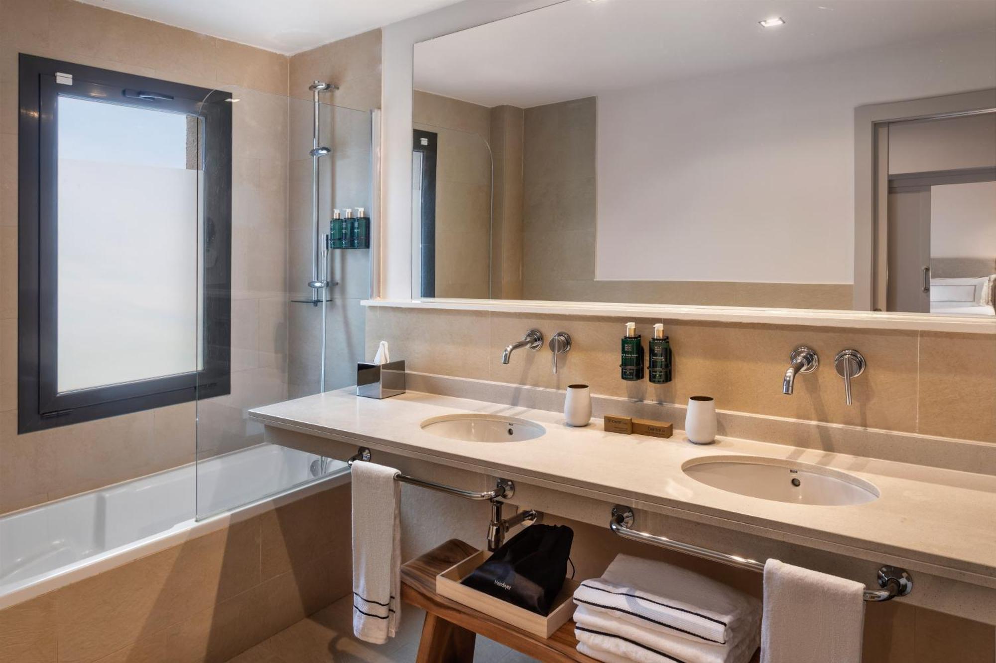 Family Melia Guestroom