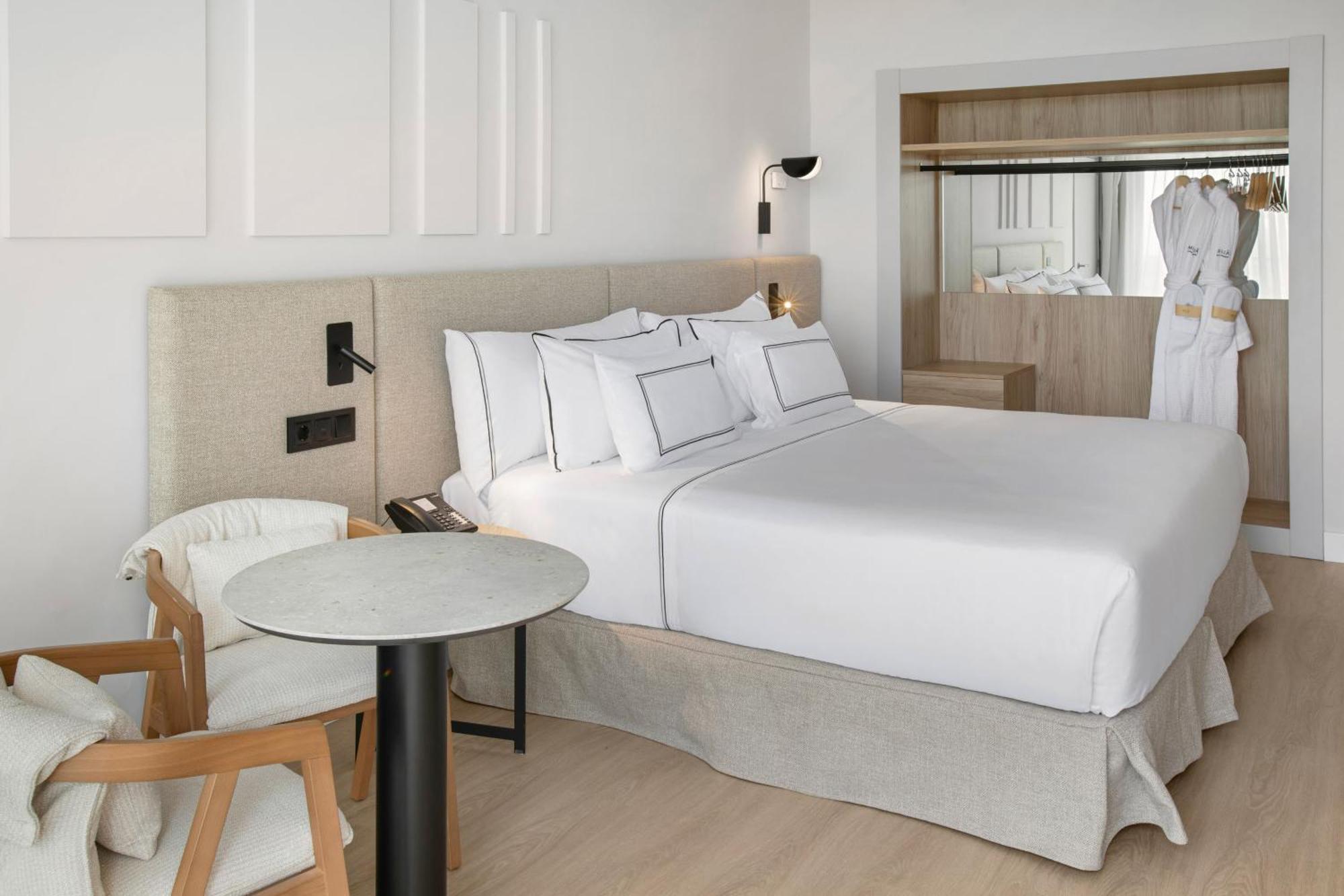 Supreme Room
