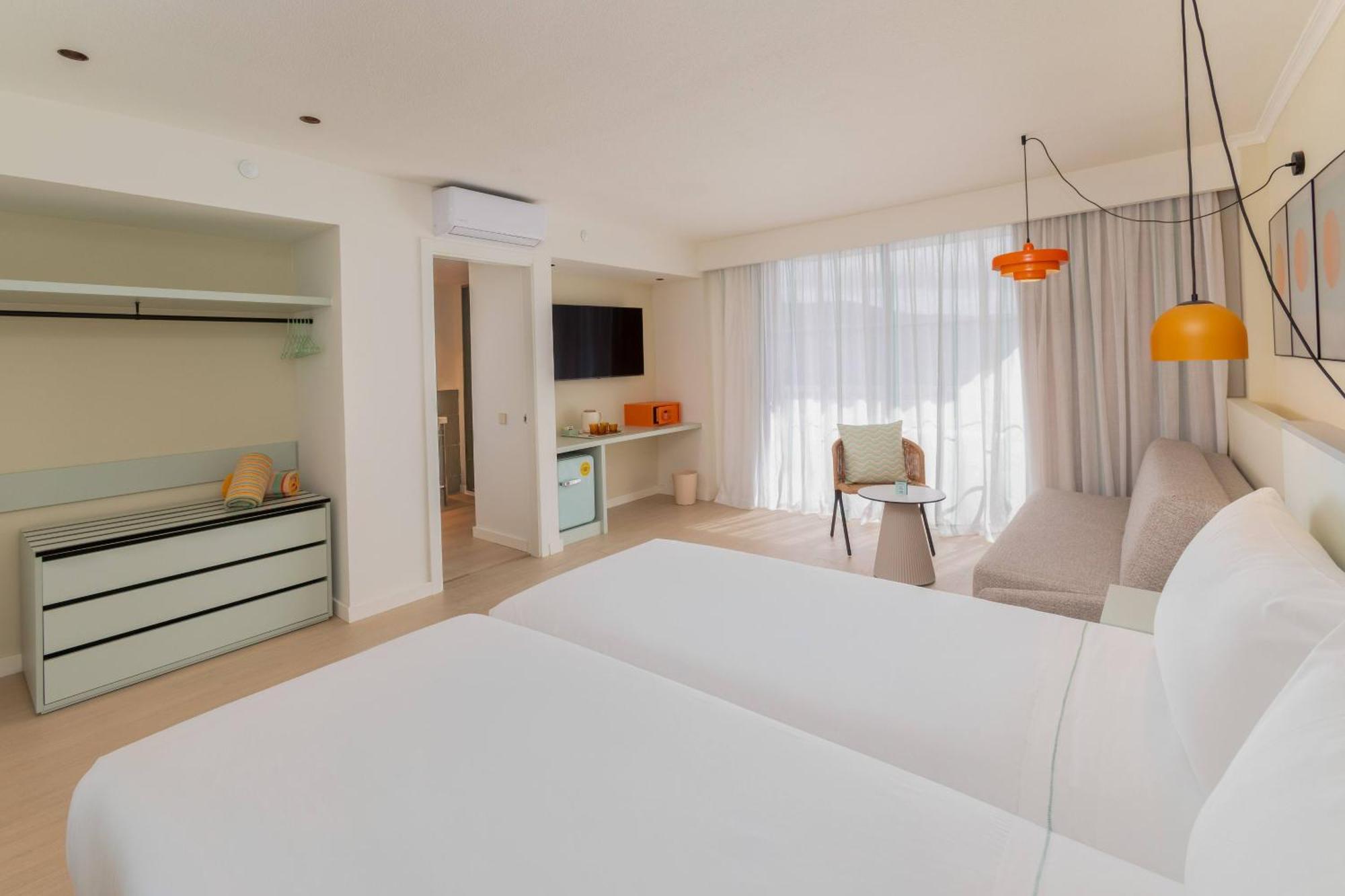 Xtra Sol Superior Room