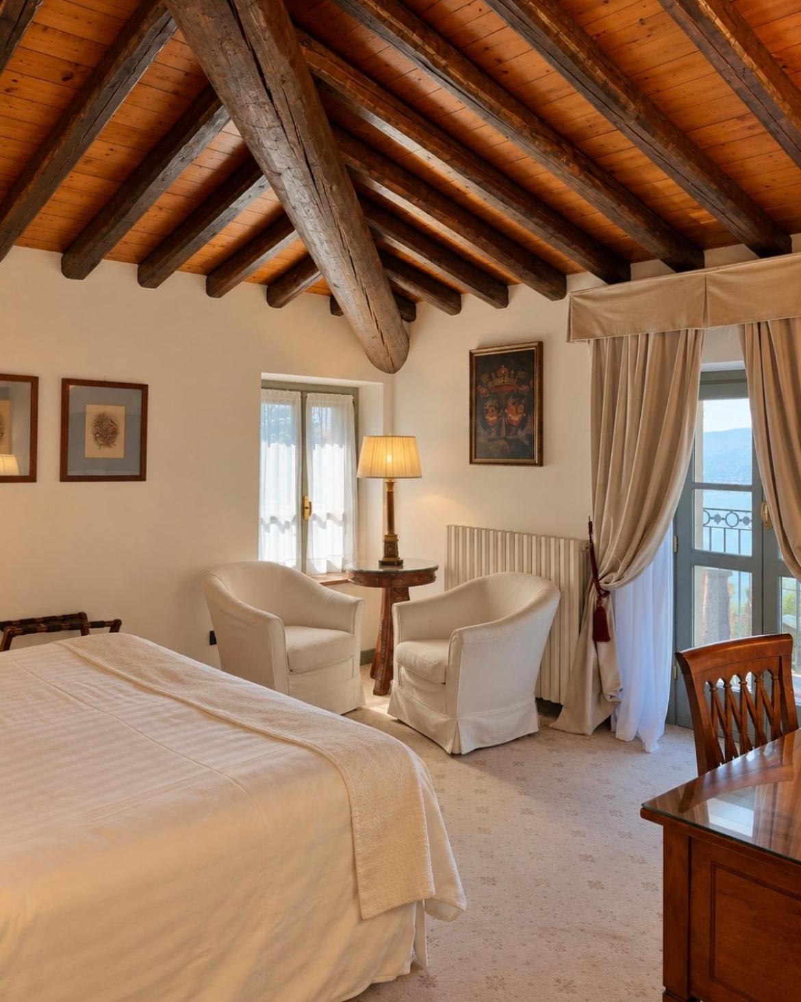 Double Room Lake View