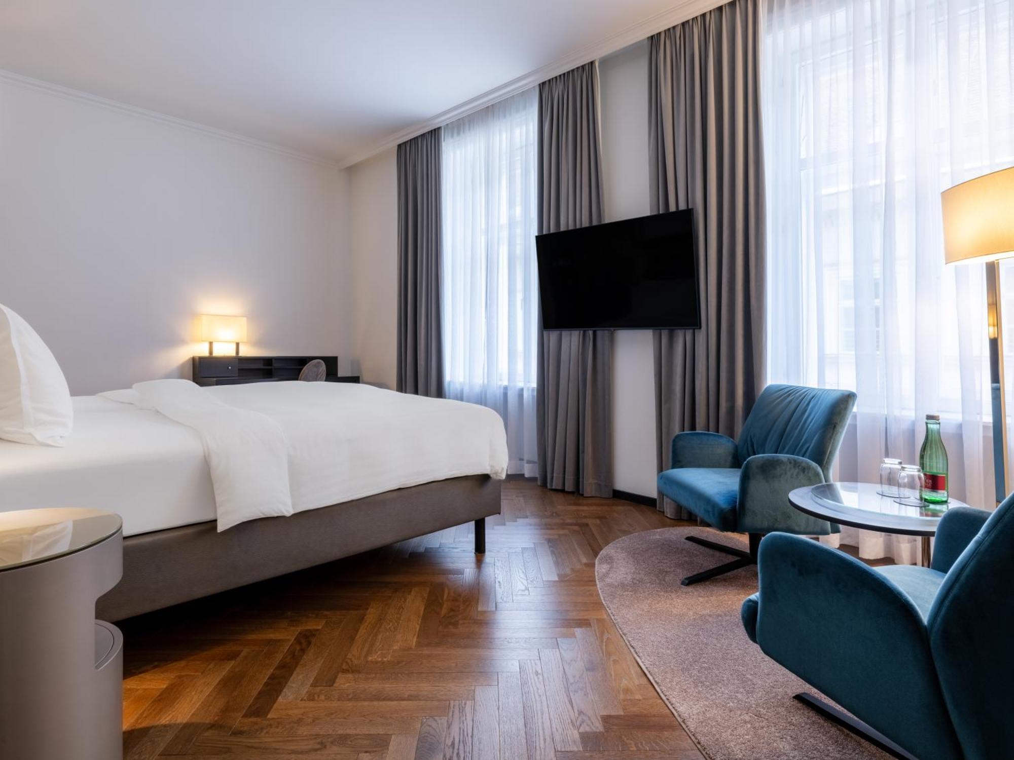 Deluxe Double or Twin Room