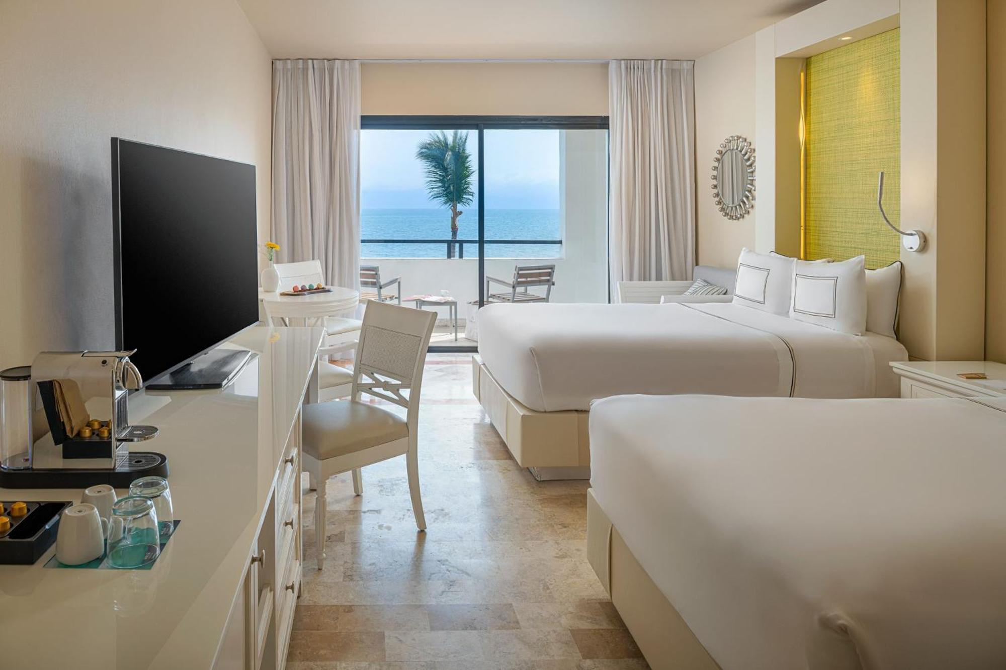 Premium Ocean Front Room