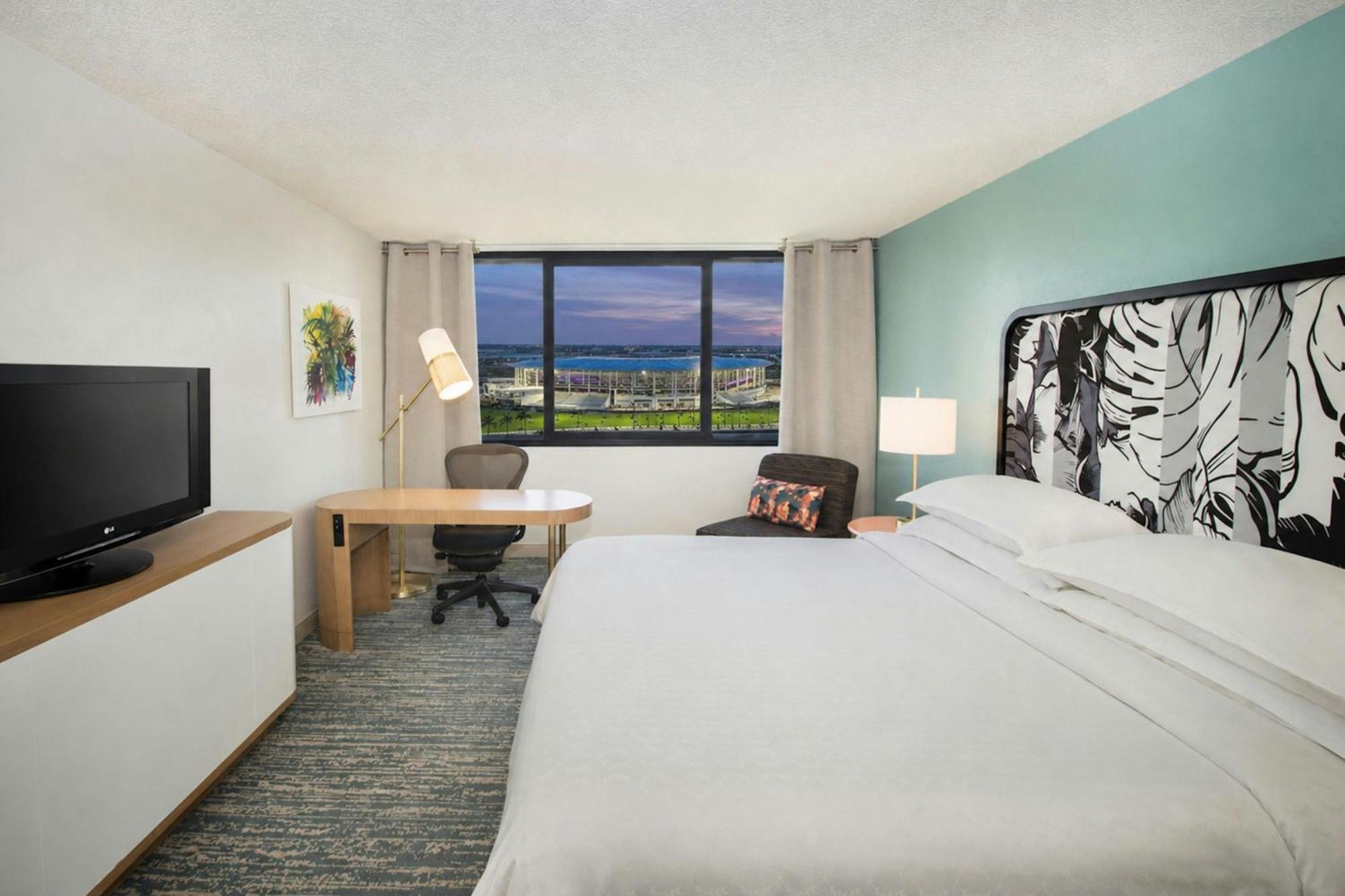 Club level Guest room 1 King Top floor