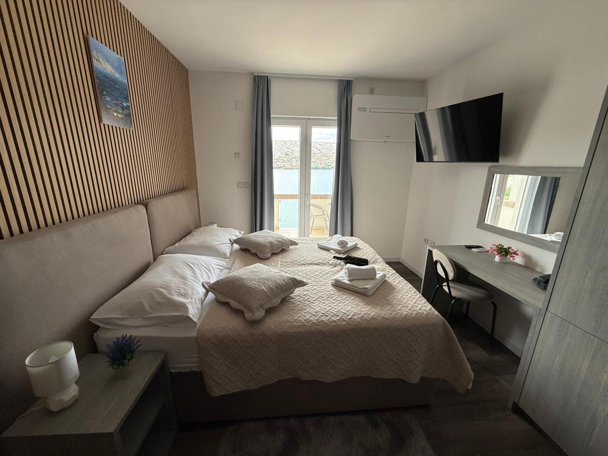 Double or Twin Room Balcony Sea View