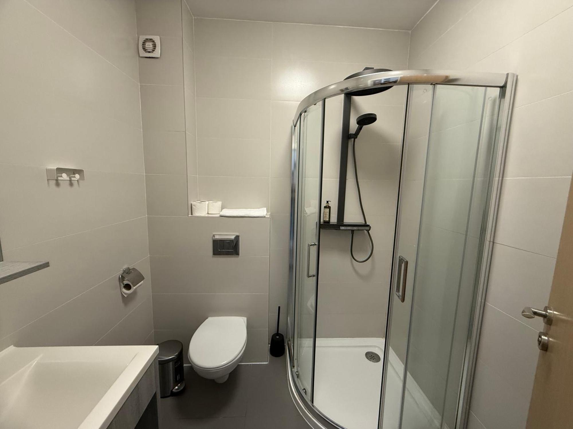Double or Twin Room Park Side