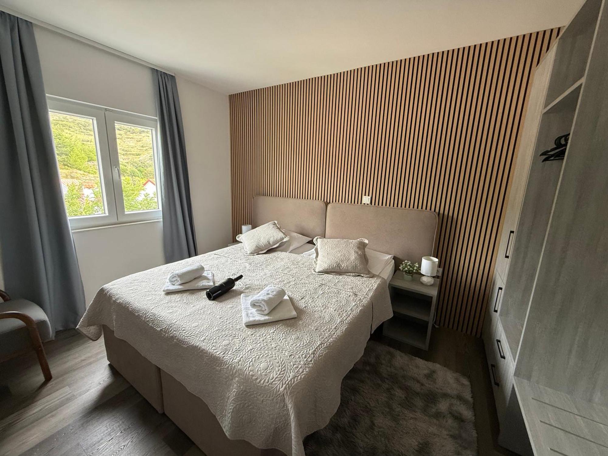 Double or Twin Room Park Side