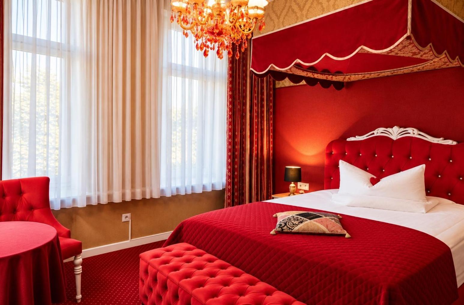 Honeymoon Room