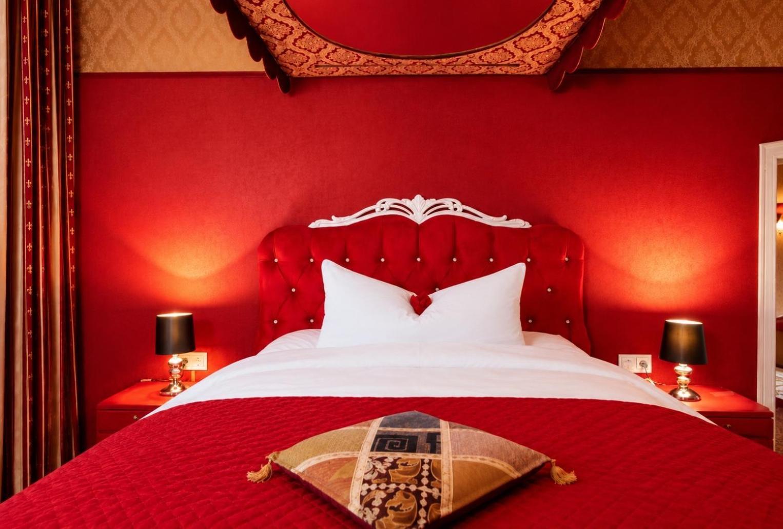Honeymoon Room