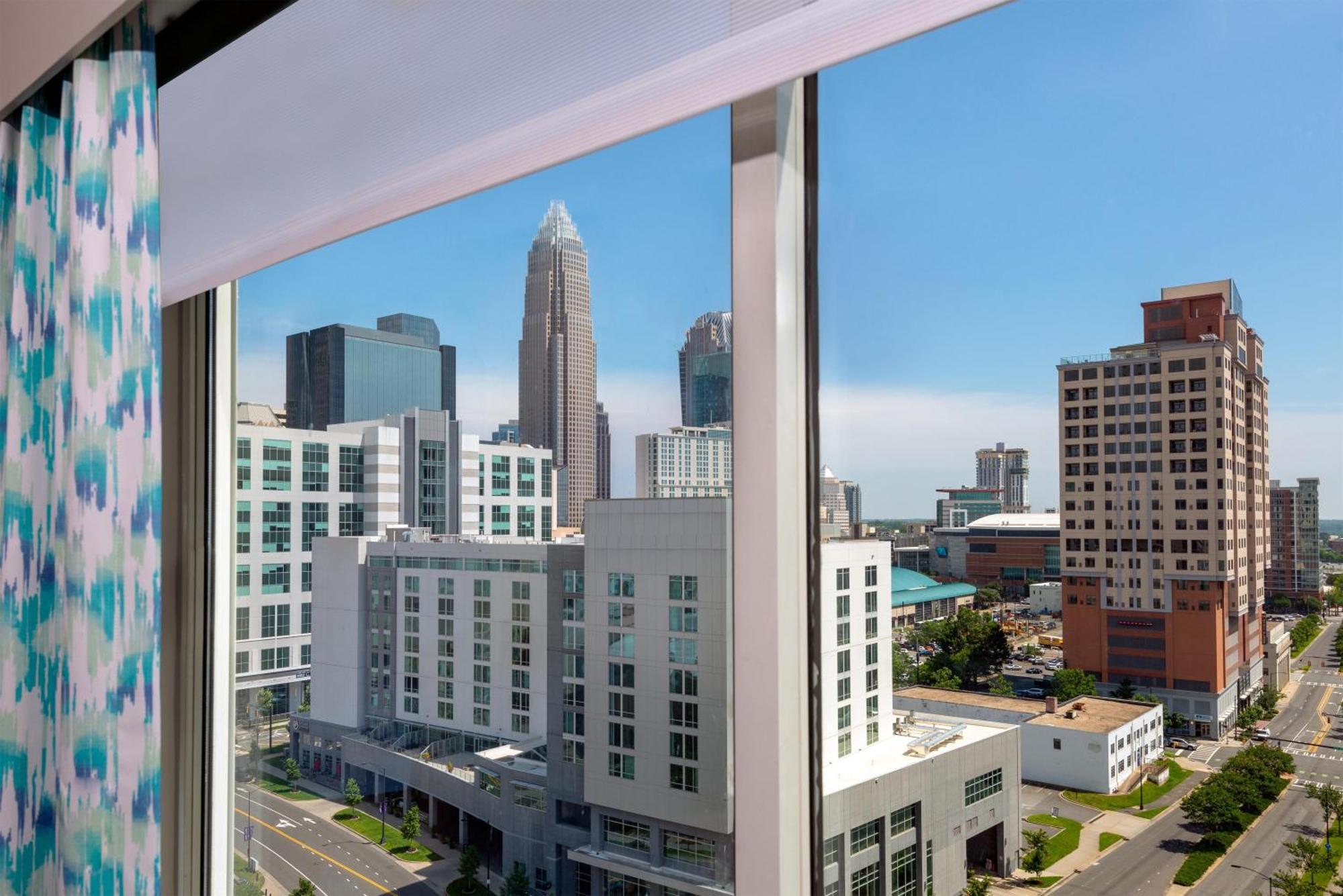 Queen Room Two Queen Beds City View High Floor