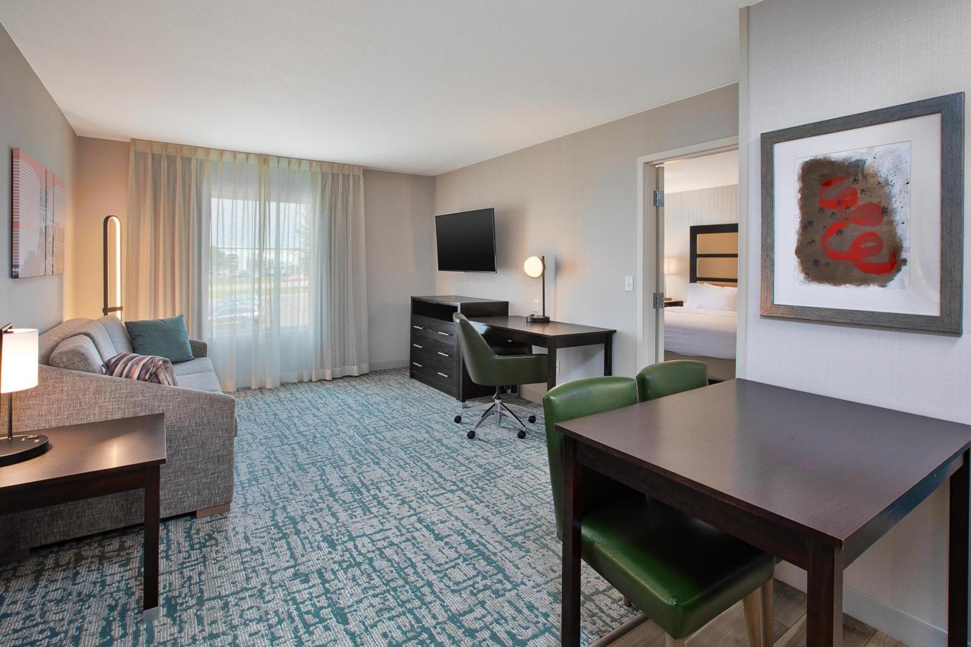 One-Bedroom King Suite Non-Smoking