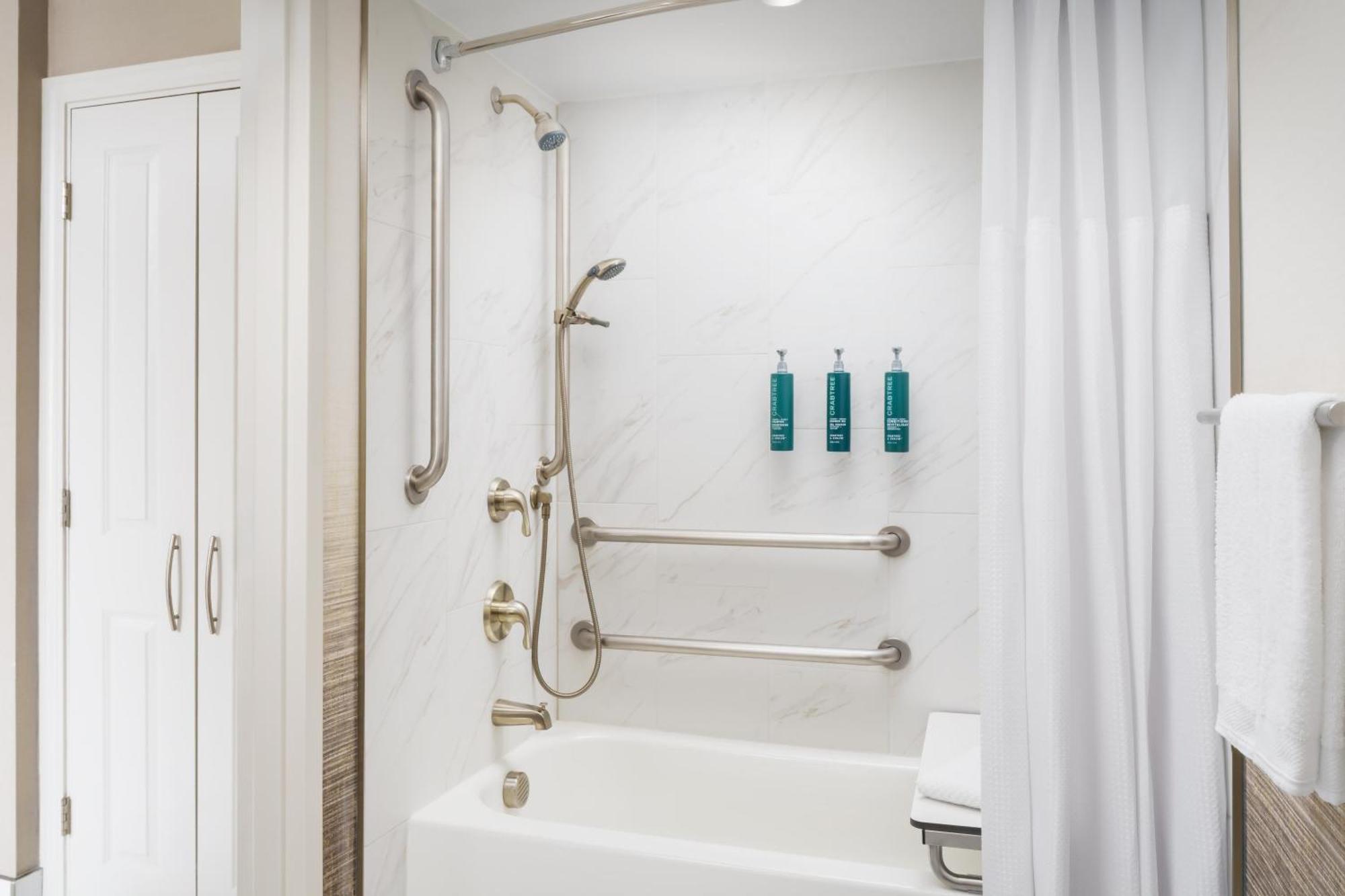 King Room Roll Shower Mobility or Hearing Accessible