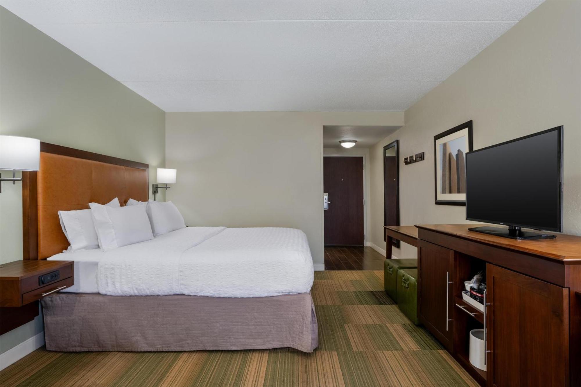 King Room King Bed Non-Smoking