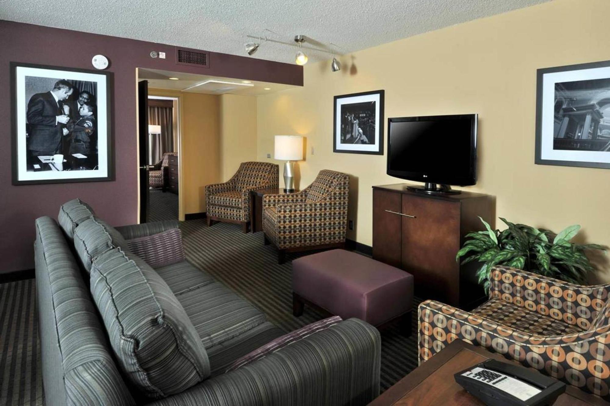 Governors King Suite Non-Smoking