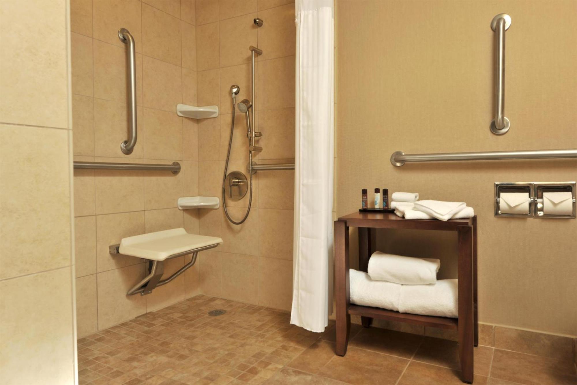 Suite Two Double Beds Roll Shower Mobility Hearing Access or Non-Smoking