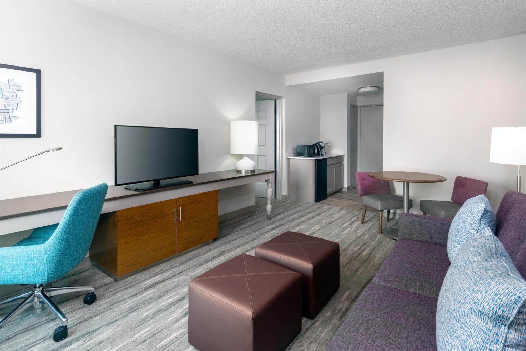 One-Bedroom King Suite