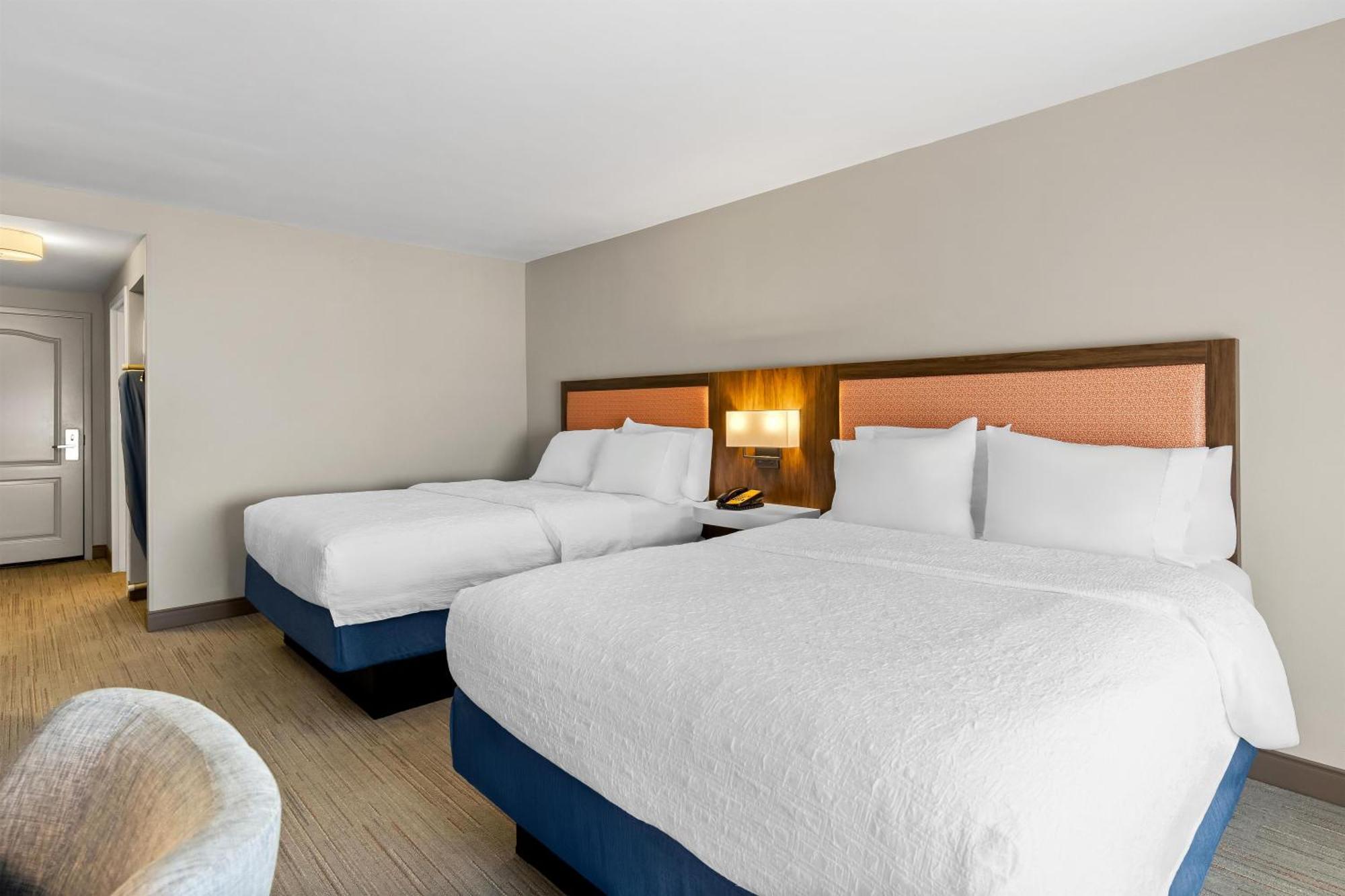 Deluxe Queen Room Two Queen Beds Non-Smoking