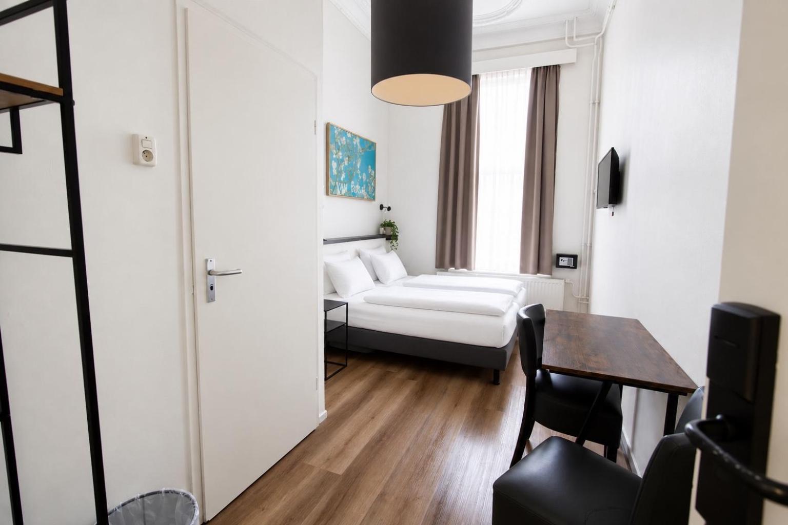 Twin Room Bathroom