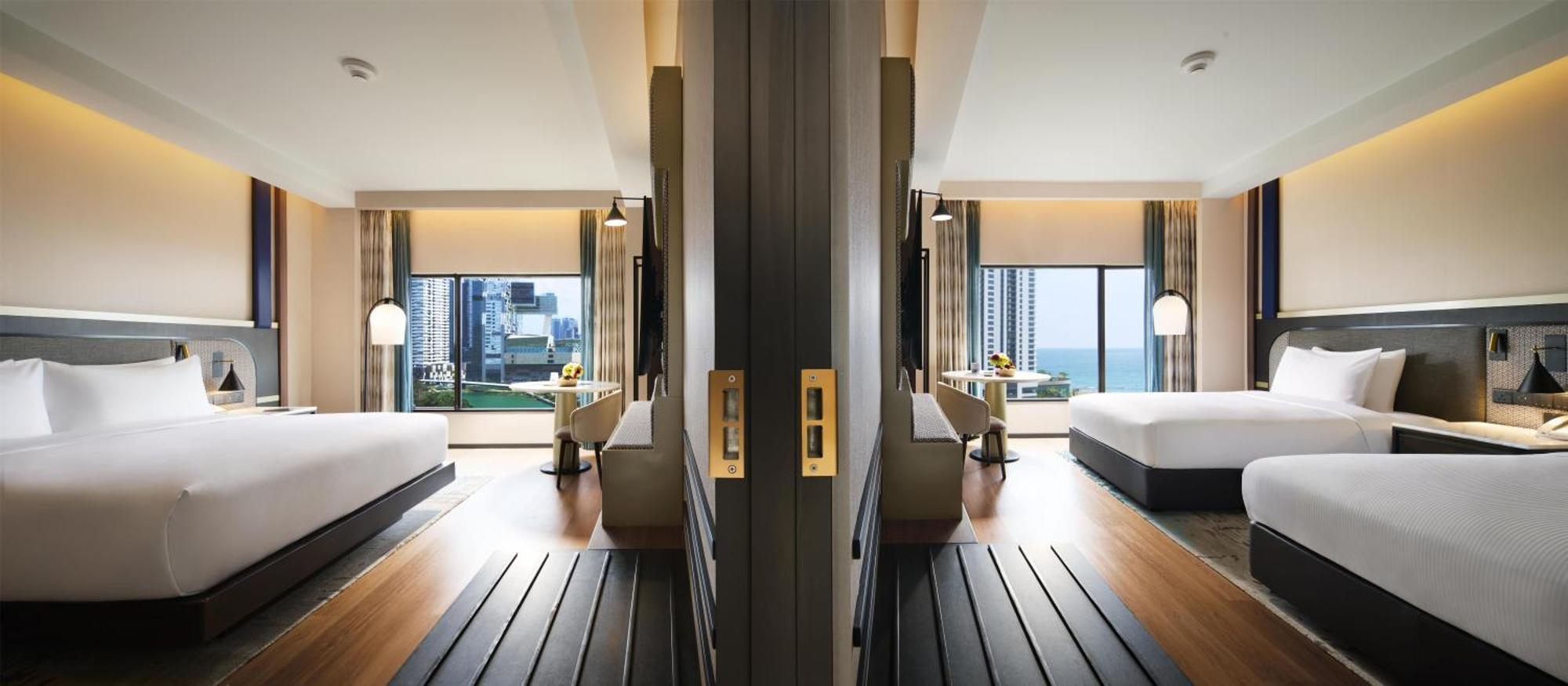 Deluxe King Room Sea View