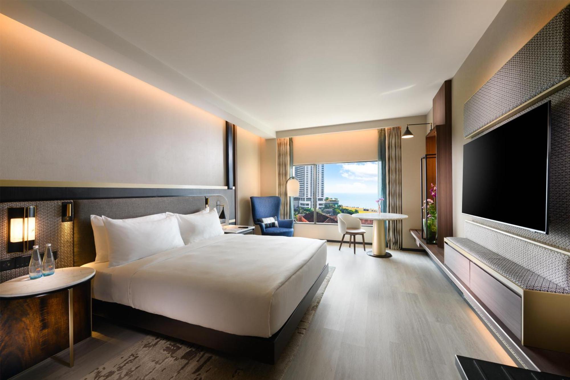 Deluxe King Room Sea View