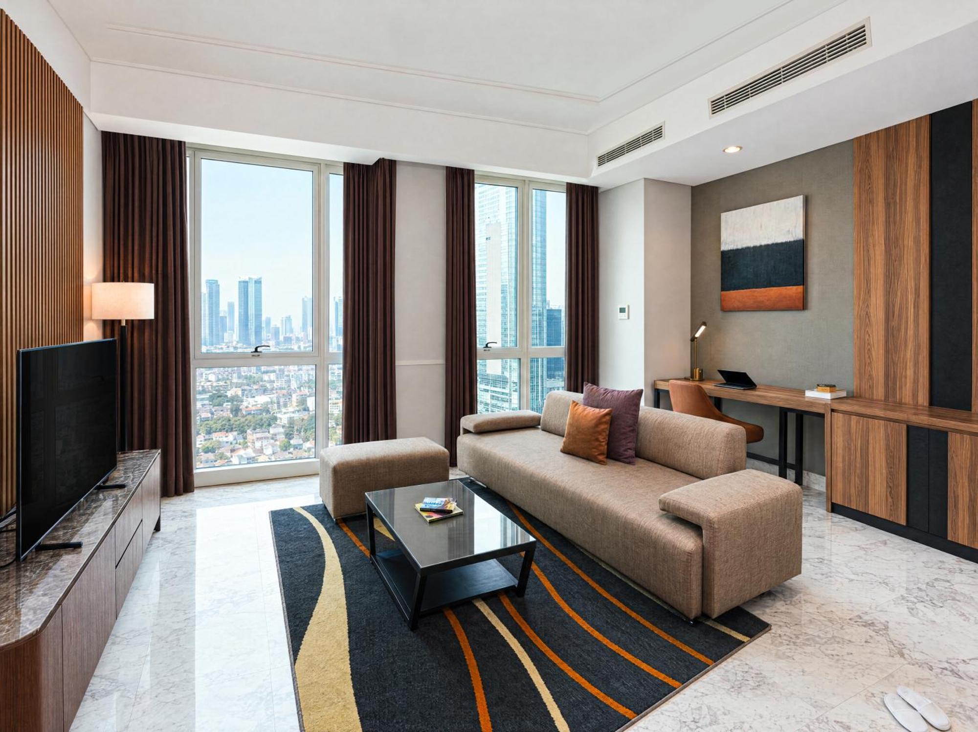 Deluxe Two-Bedroom Apartment