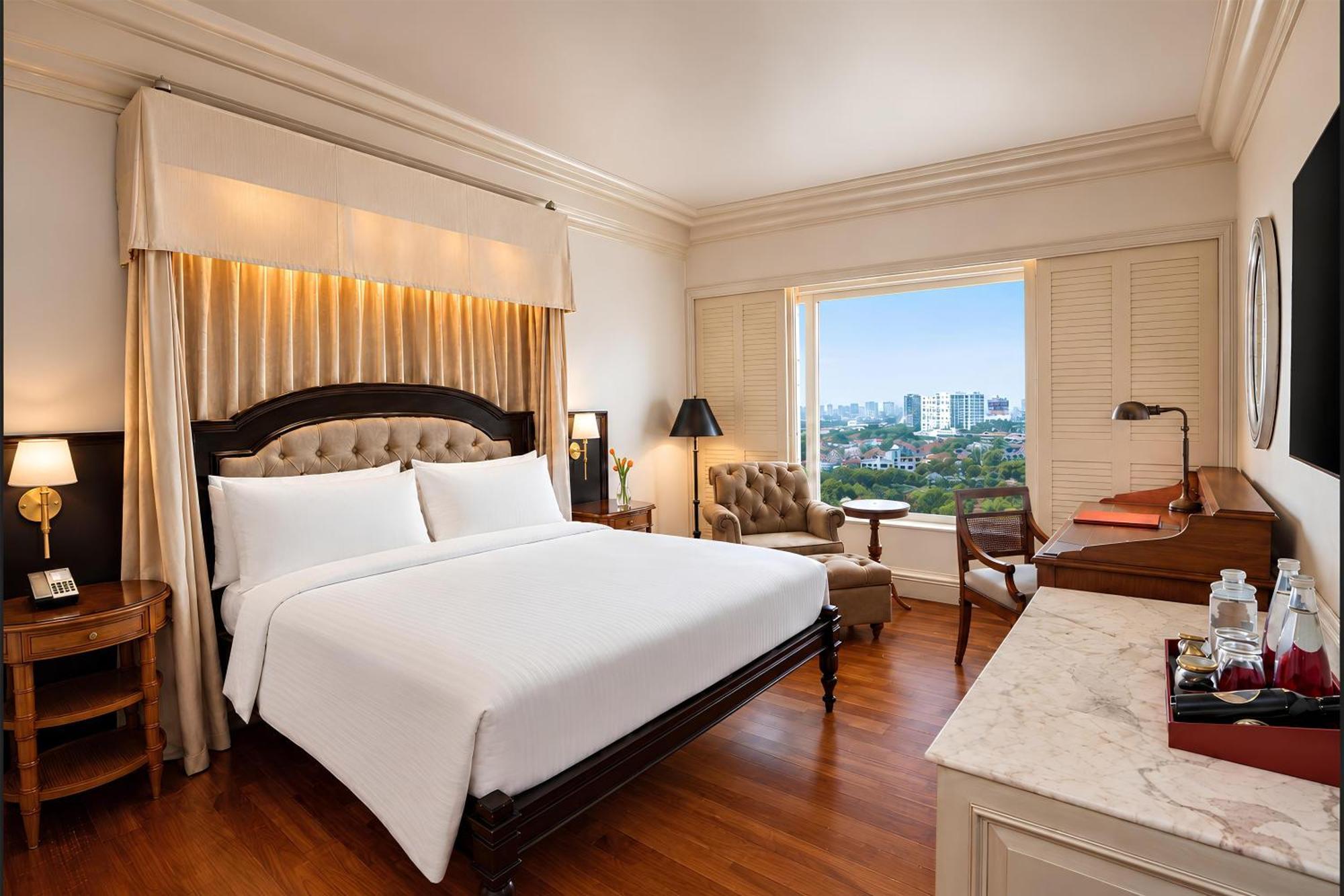 Executive King Room Access to Executive Lounge