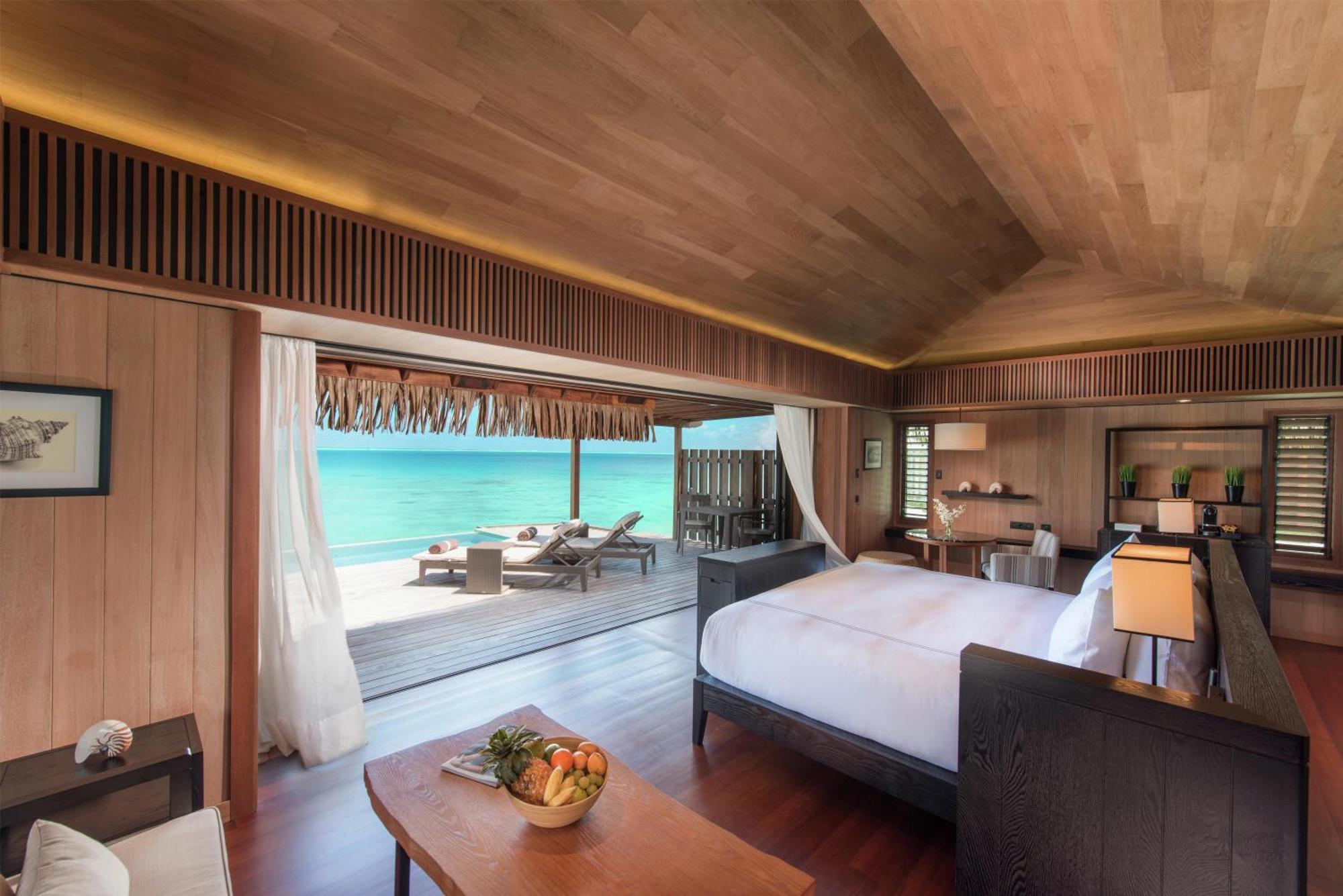 Pool Overwater Villa Otemanu View