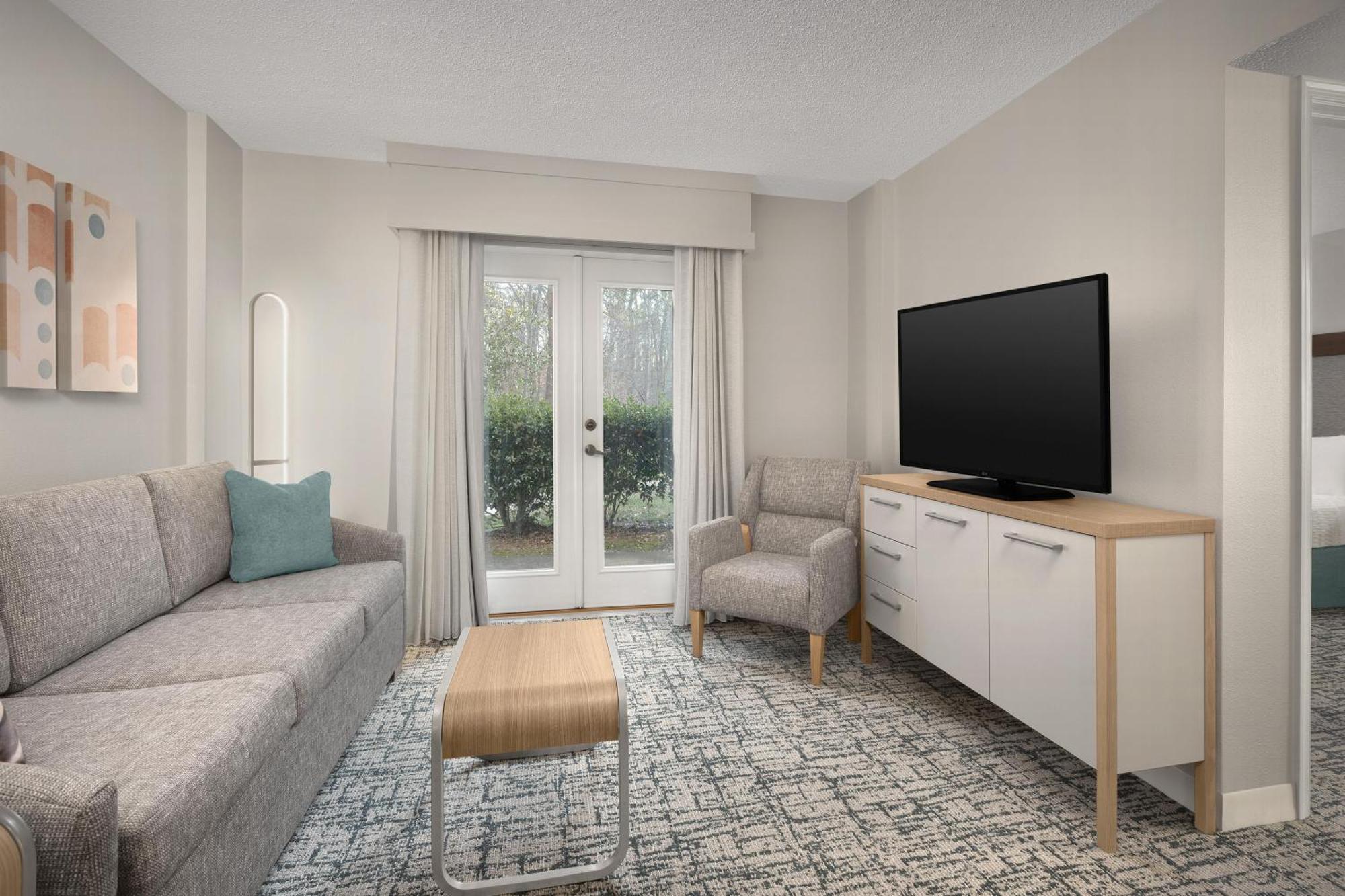 Two-Bedroom Suite One King Two Double Beds Non-Smoking