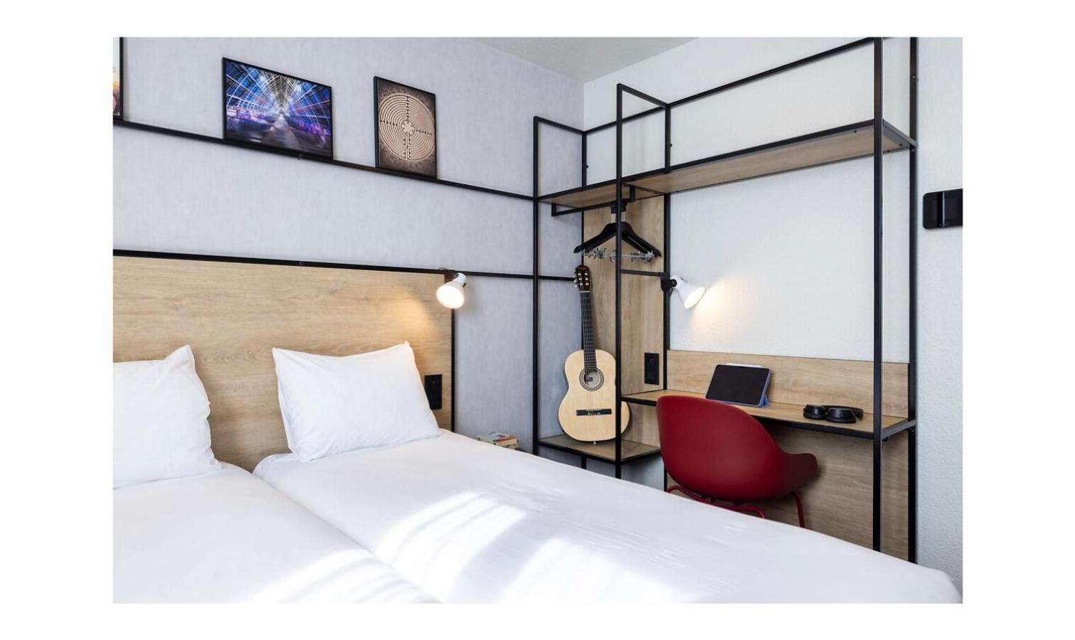 Standard Twin Room