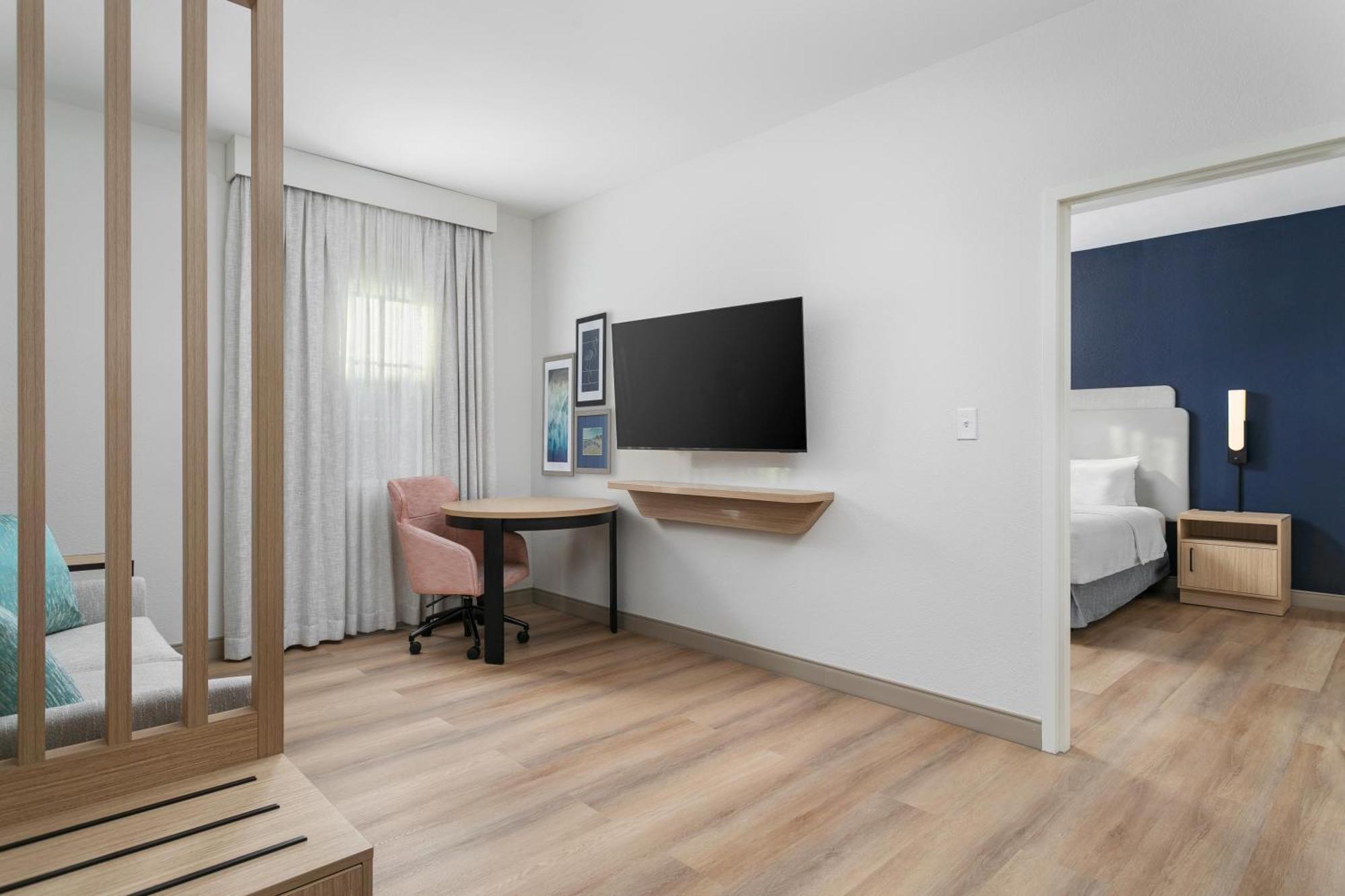 King Studio Suite Non-Smoking