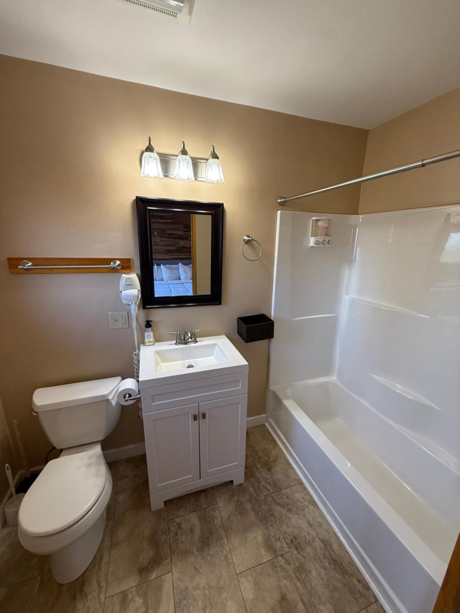 Standard Queen Room