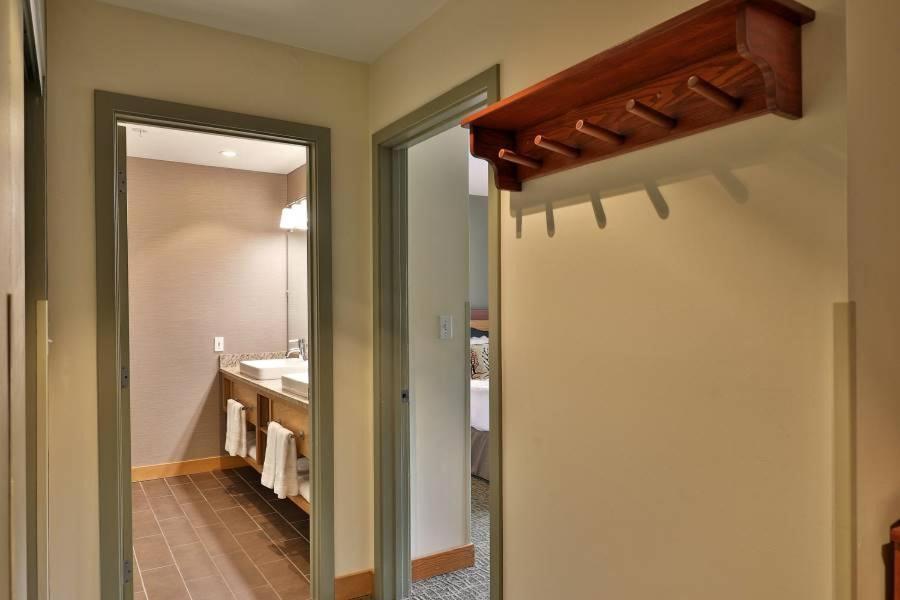 One-Bedroom Suite