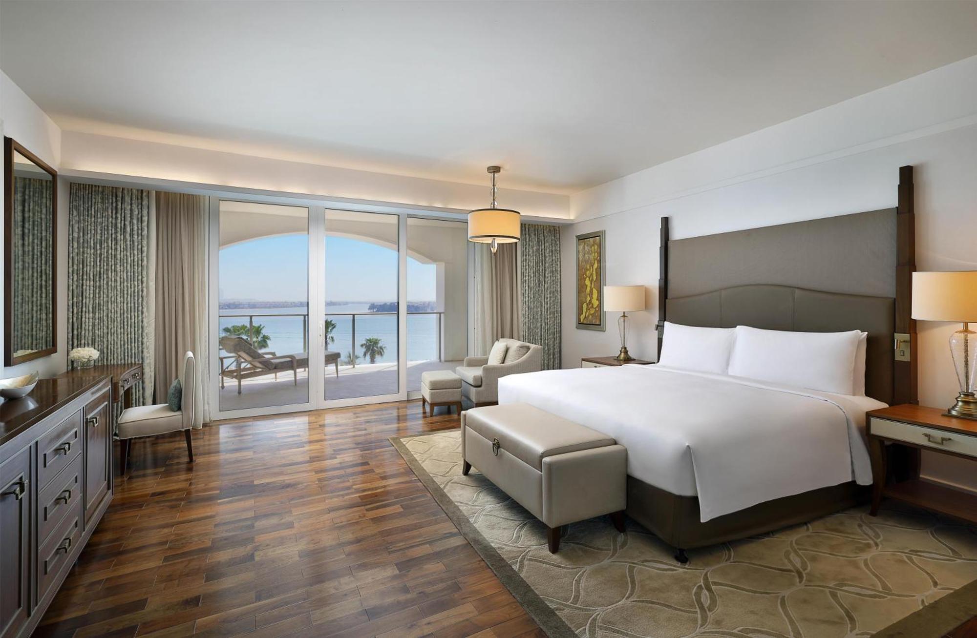 Deluxe King Room Sea View