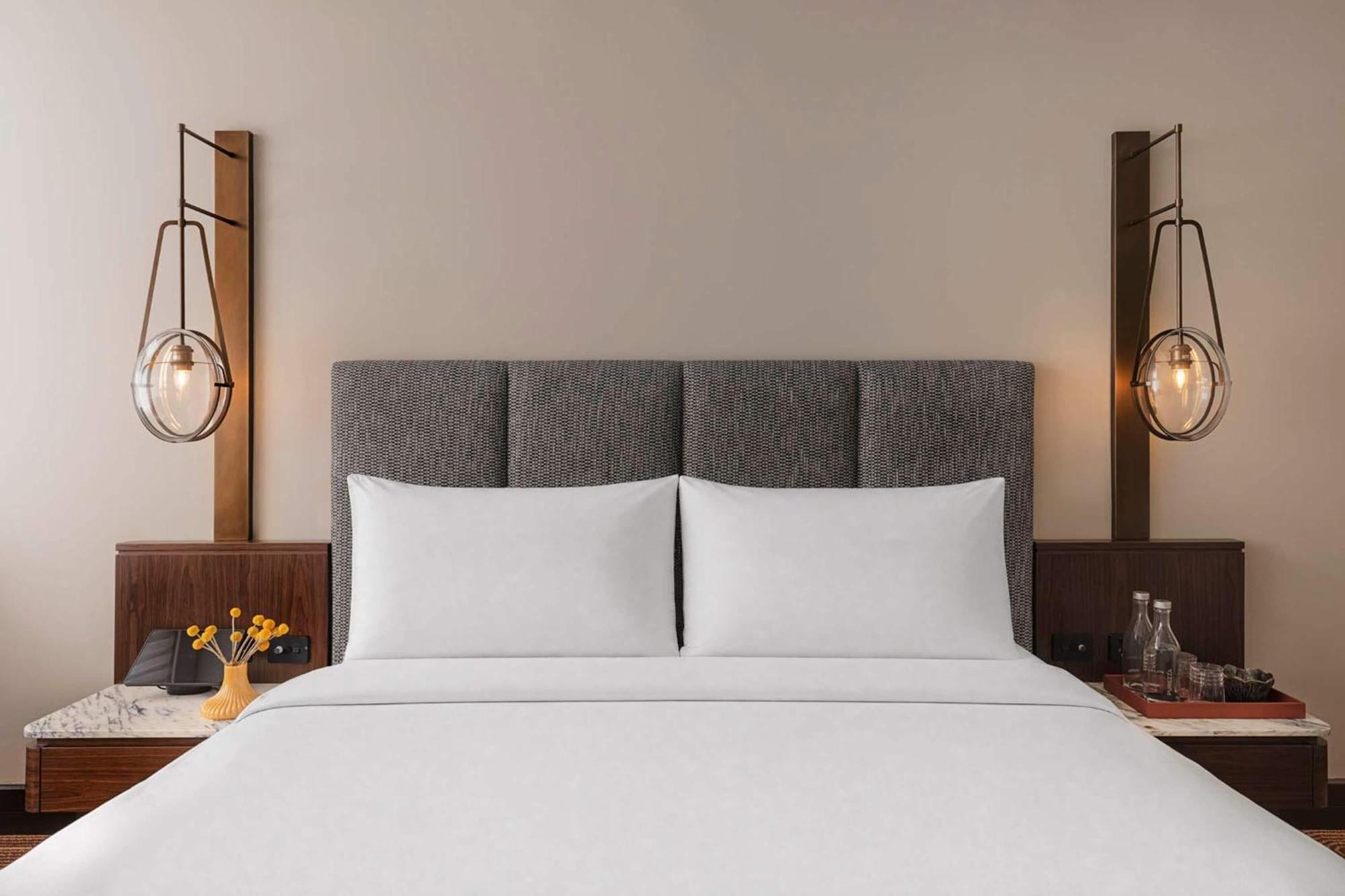 Horizon King Room