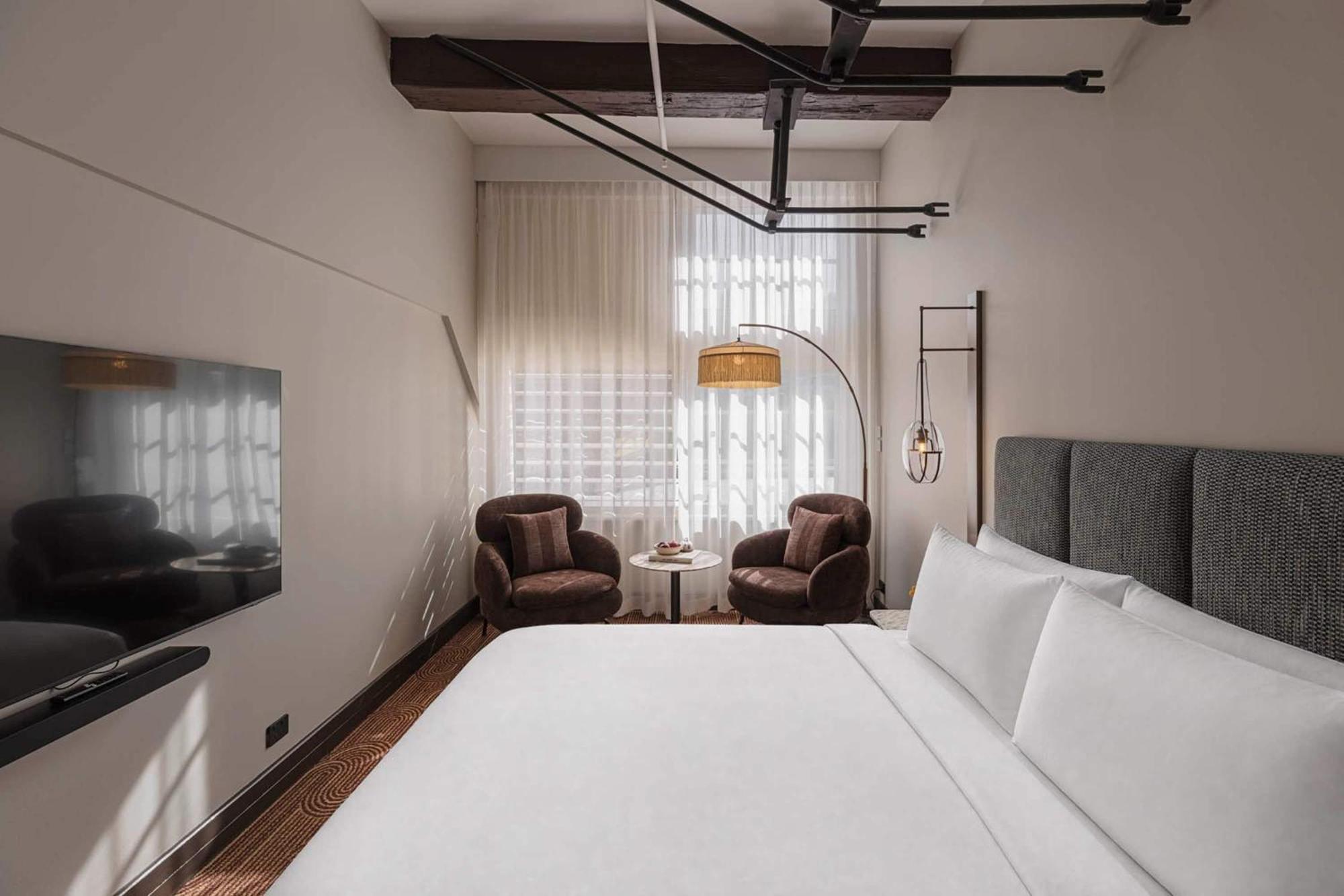 Horizon King Room