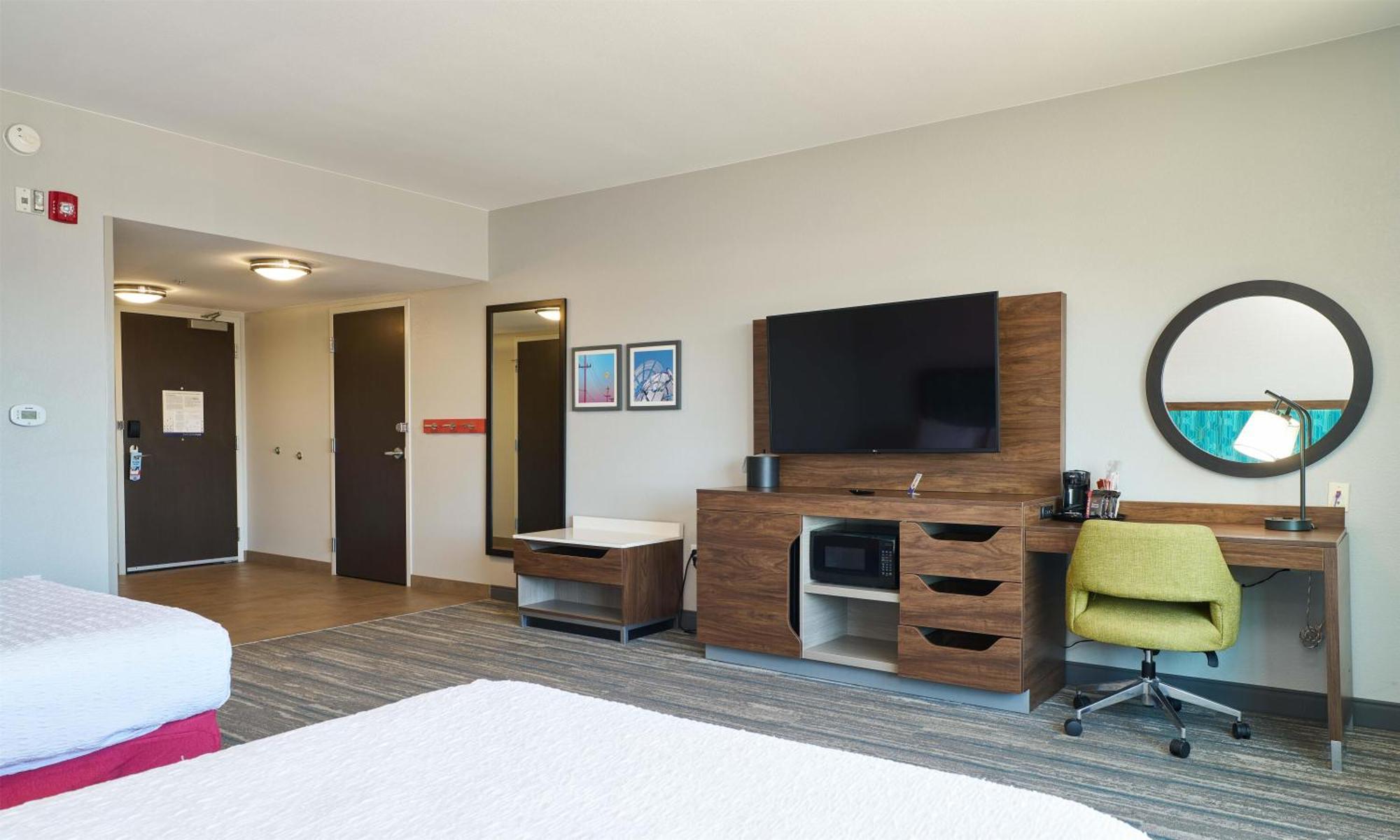 Queen Room Two Queen Beds Mobility Hearing Access or Non-Smoking