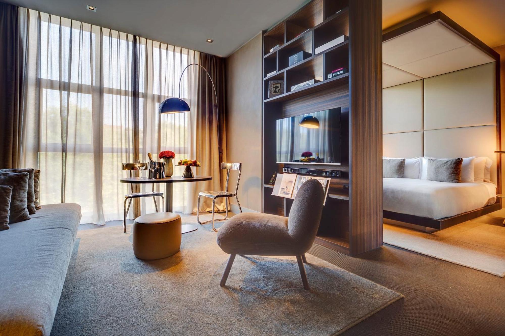 Extra ME Junior Suite City VIew