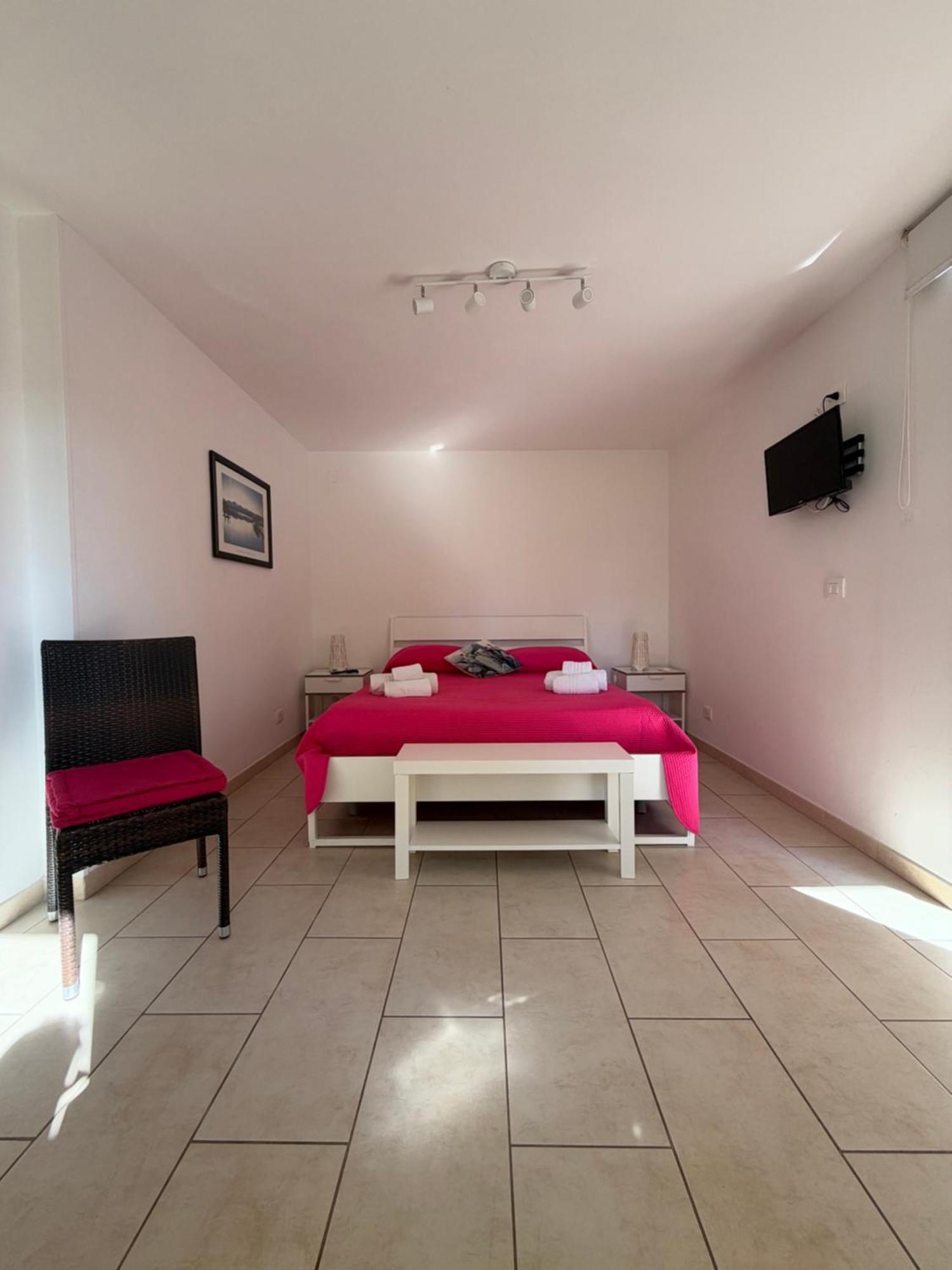 Double Room patio Privat Bathroom