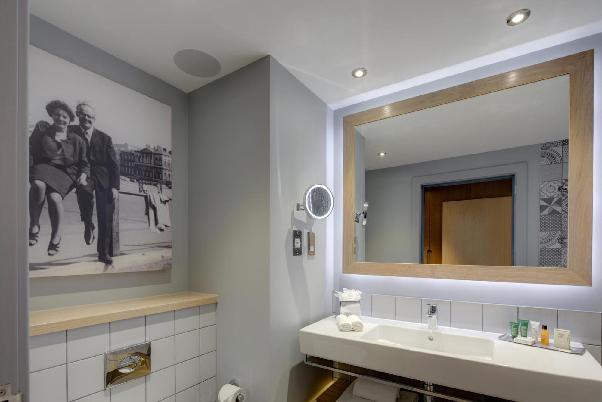 King Guest Room