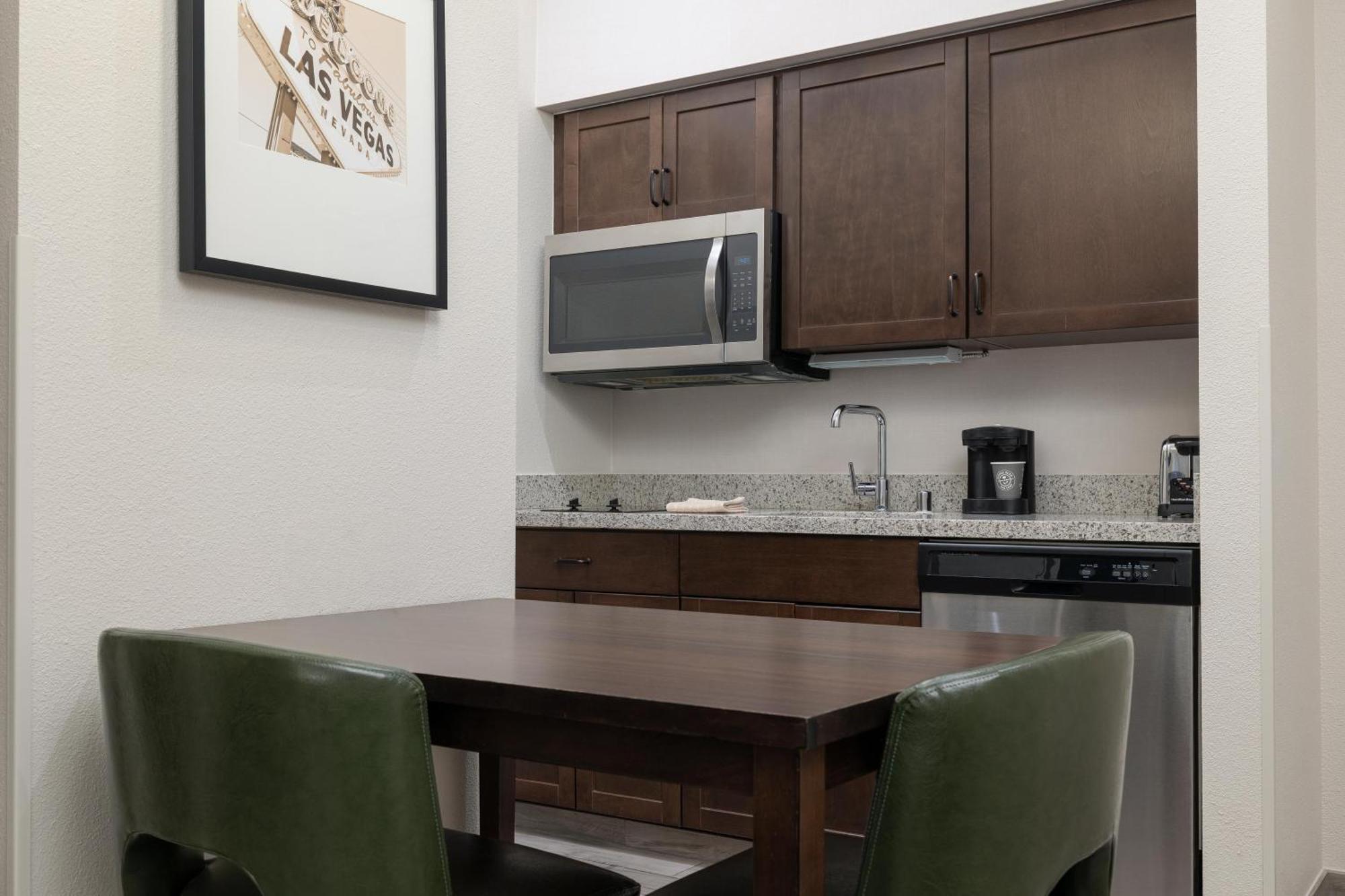 One-Bedroom King Suite Non-Smoking