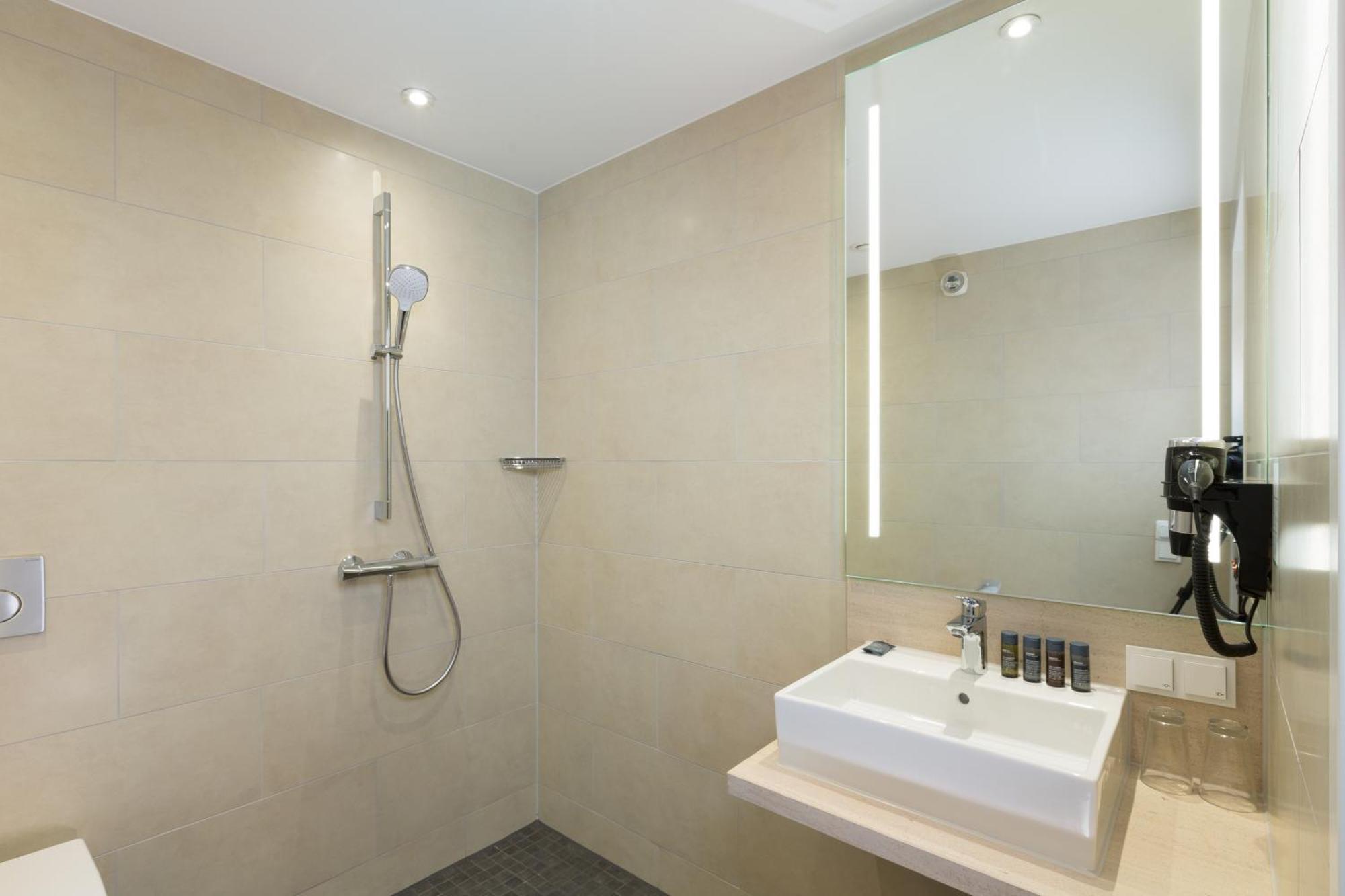 Standard Double Room Disability Access