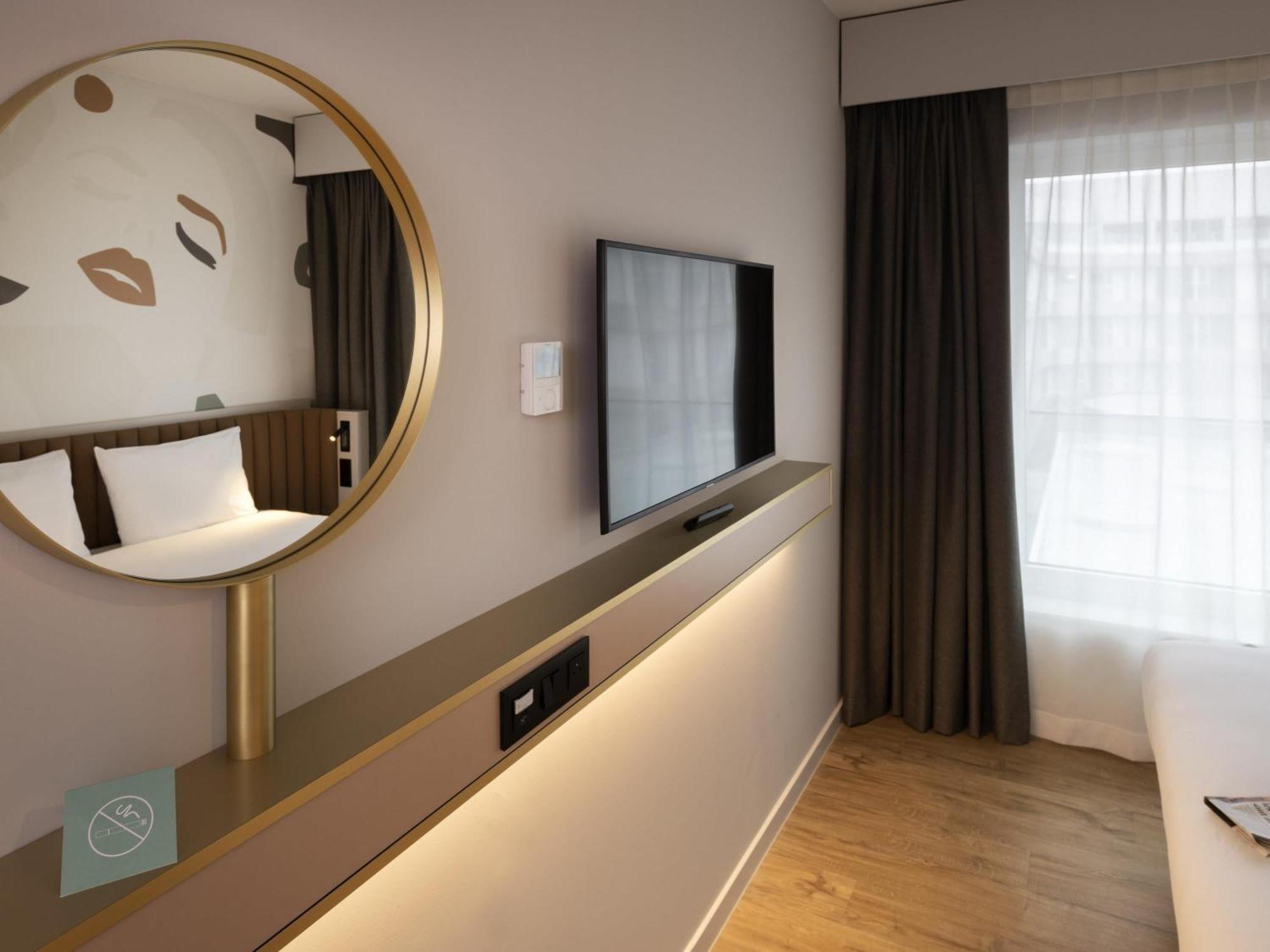 Elegant Double Studio