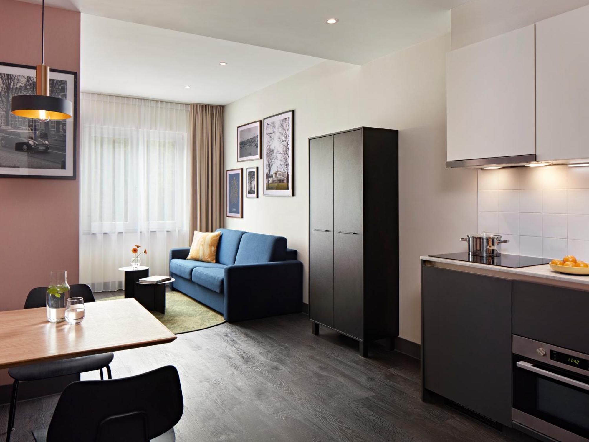 Large 1 Bedroom Apartment