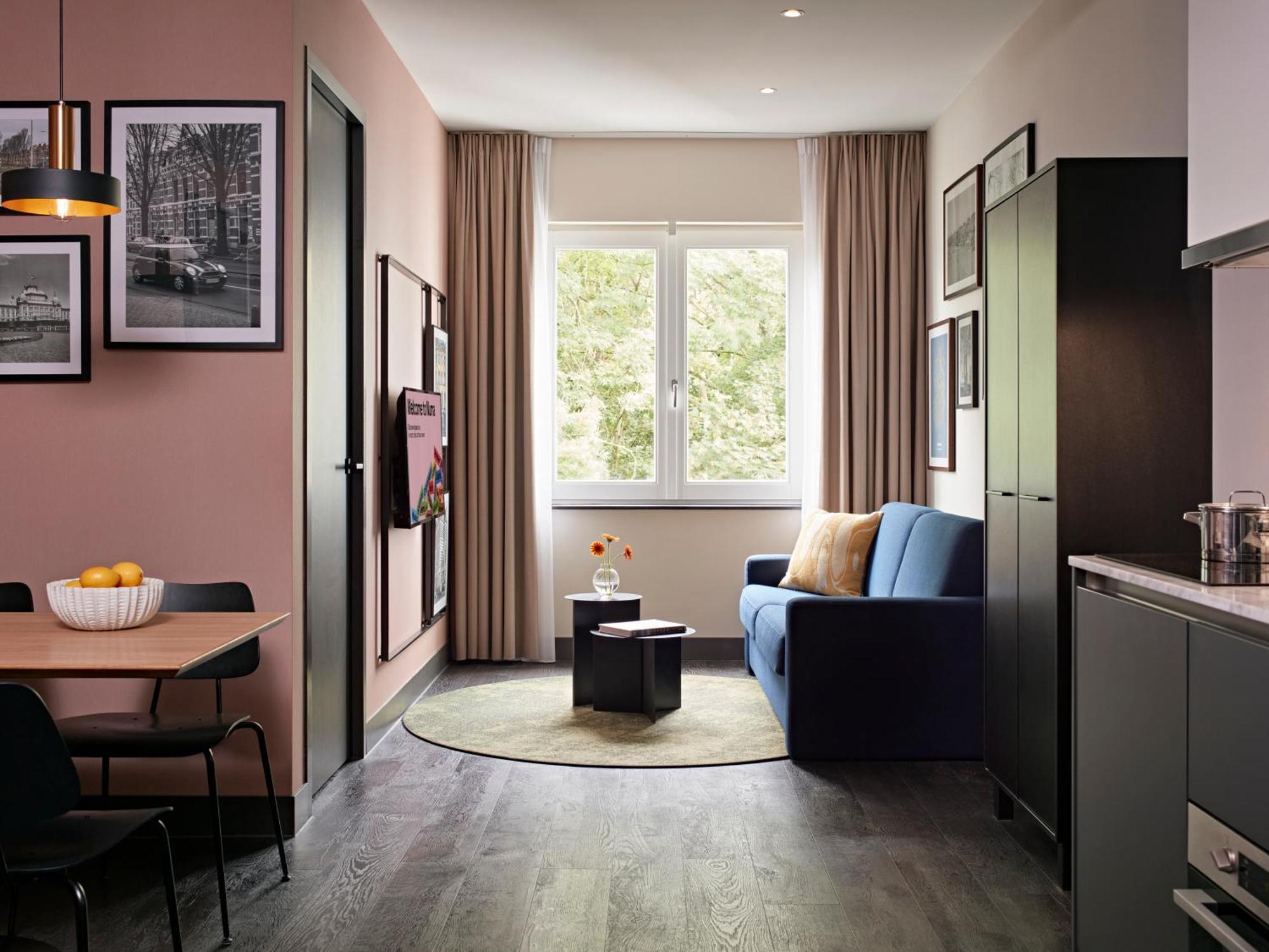 Large 1 Bedroom Apartment
