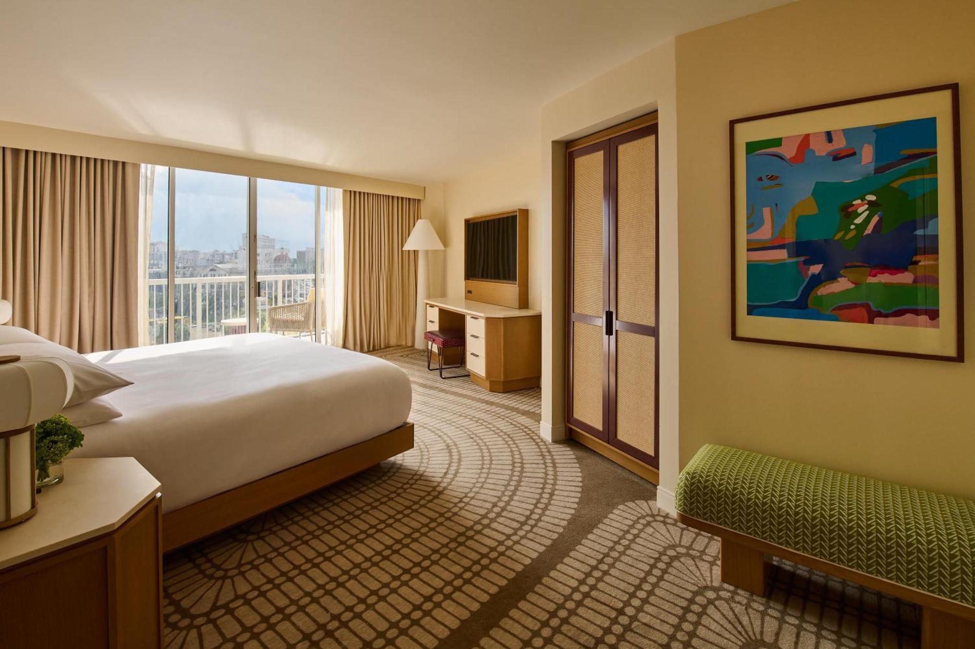 King Room Sofa Bed Balcony